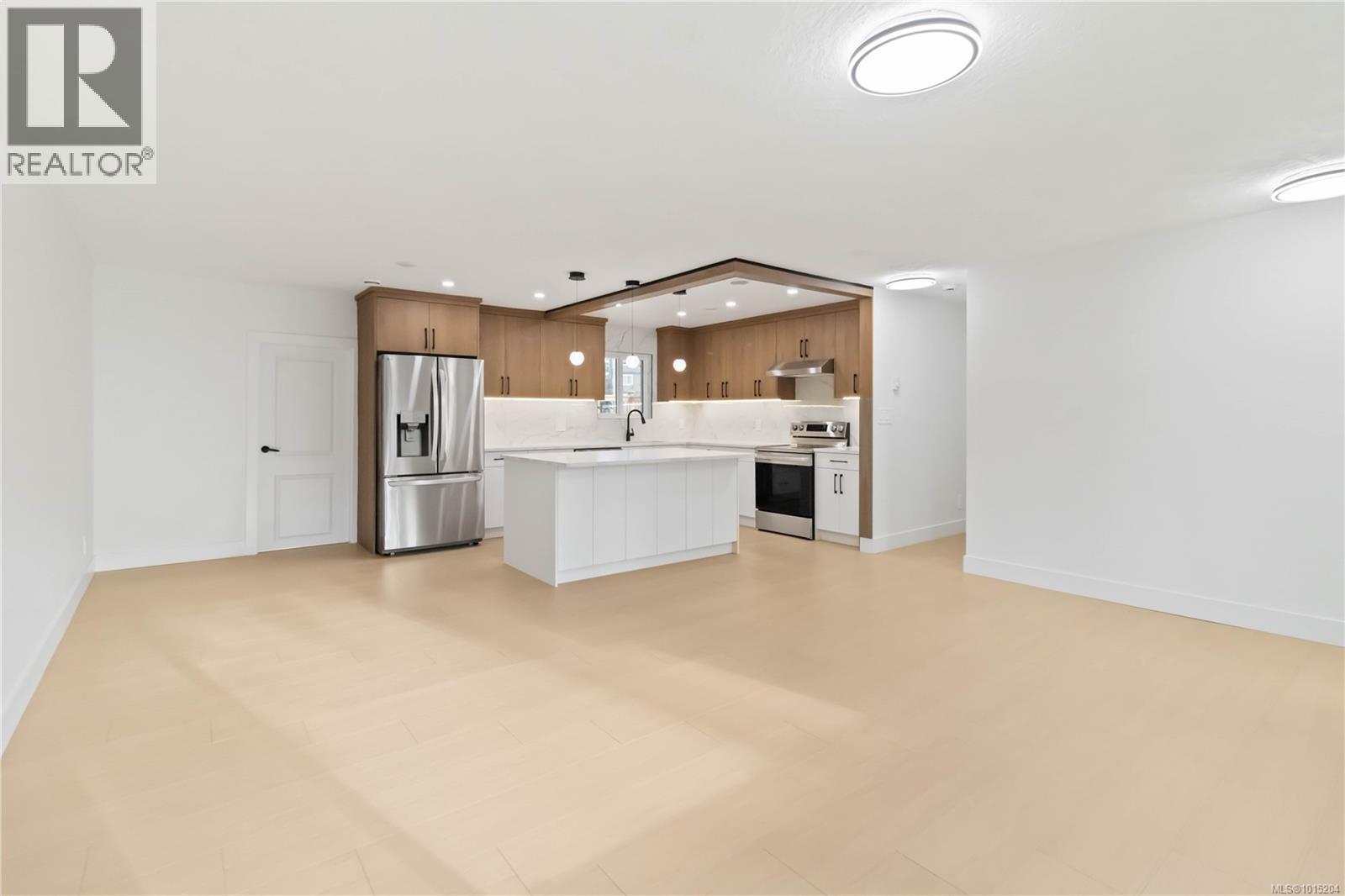  964 Loch Glen Place, Langford