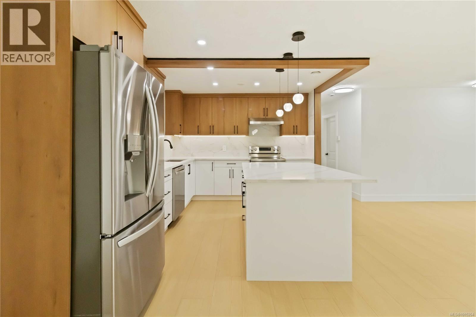  964 Loch Glen Place, Langford