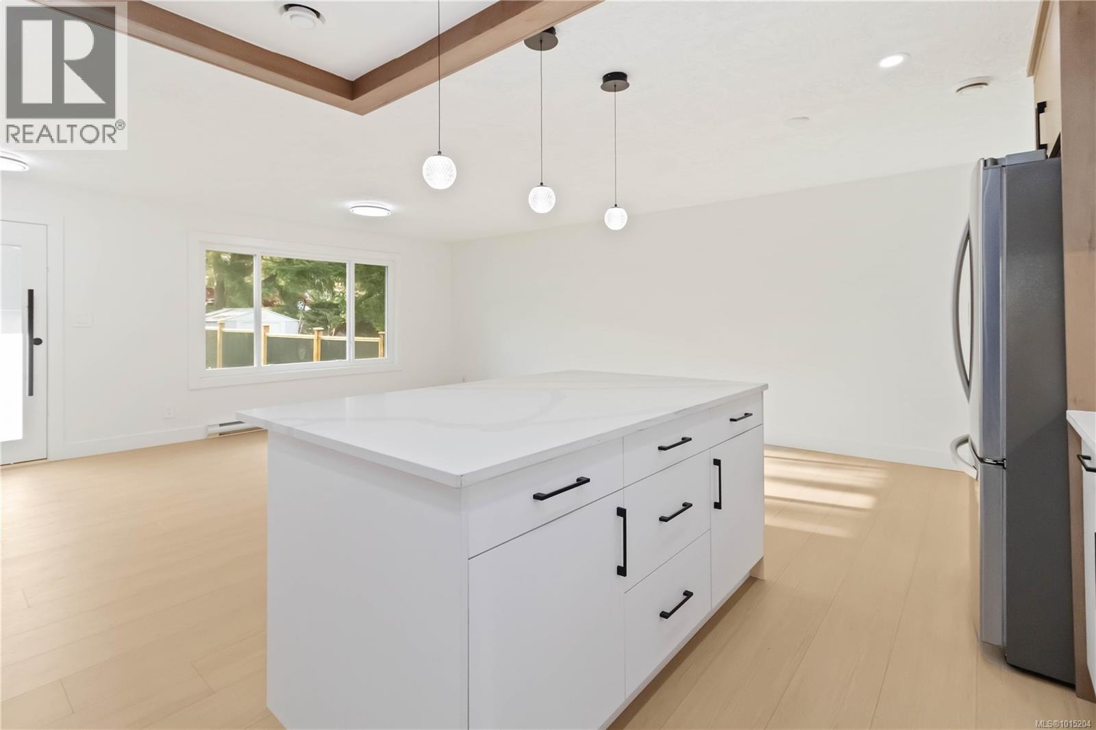  964 Loch Glen Place, Langford