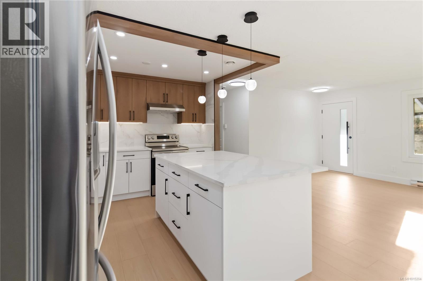  964 Loch Glen Place, Langford