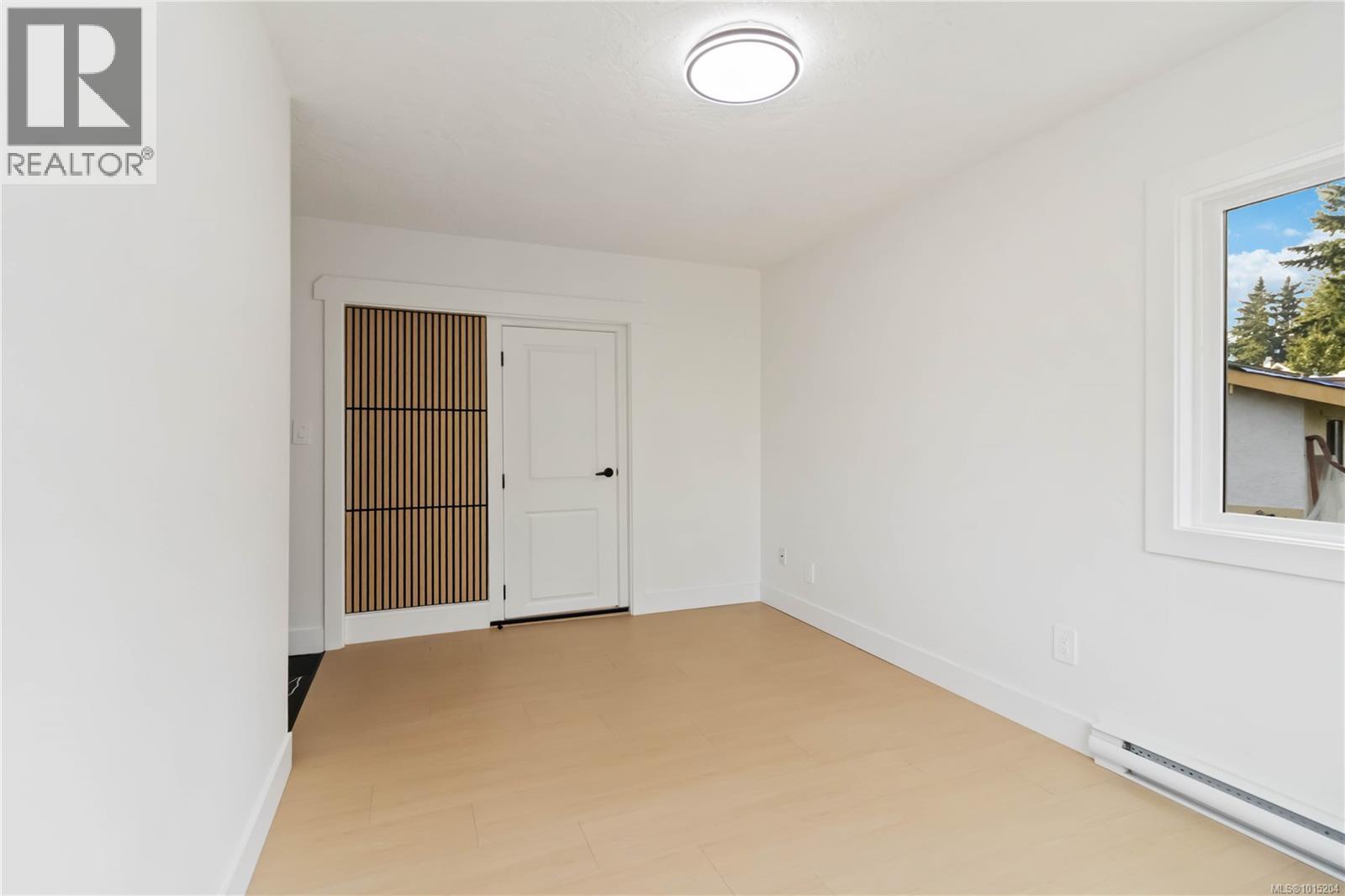  964 Loch Glen Place, Langford