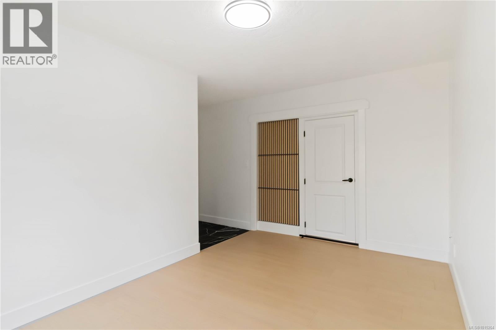 964 Loch Glen Place, Langford