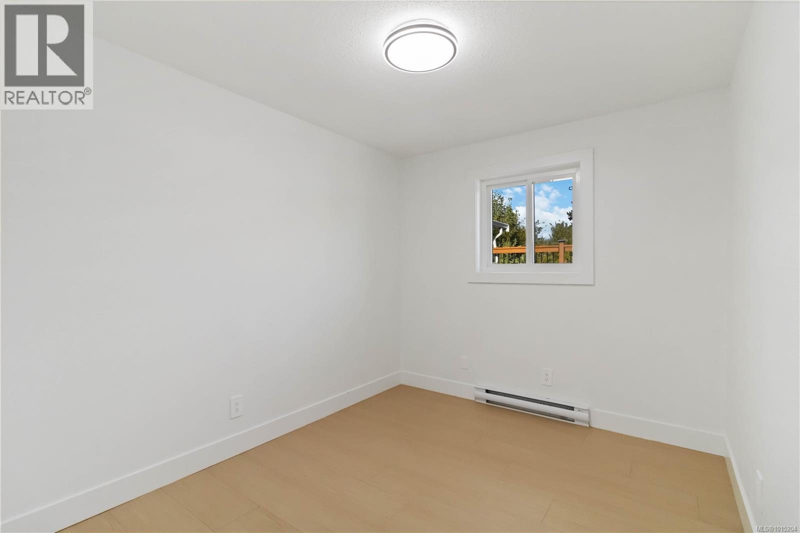  964 Loch Glen Place, Langford