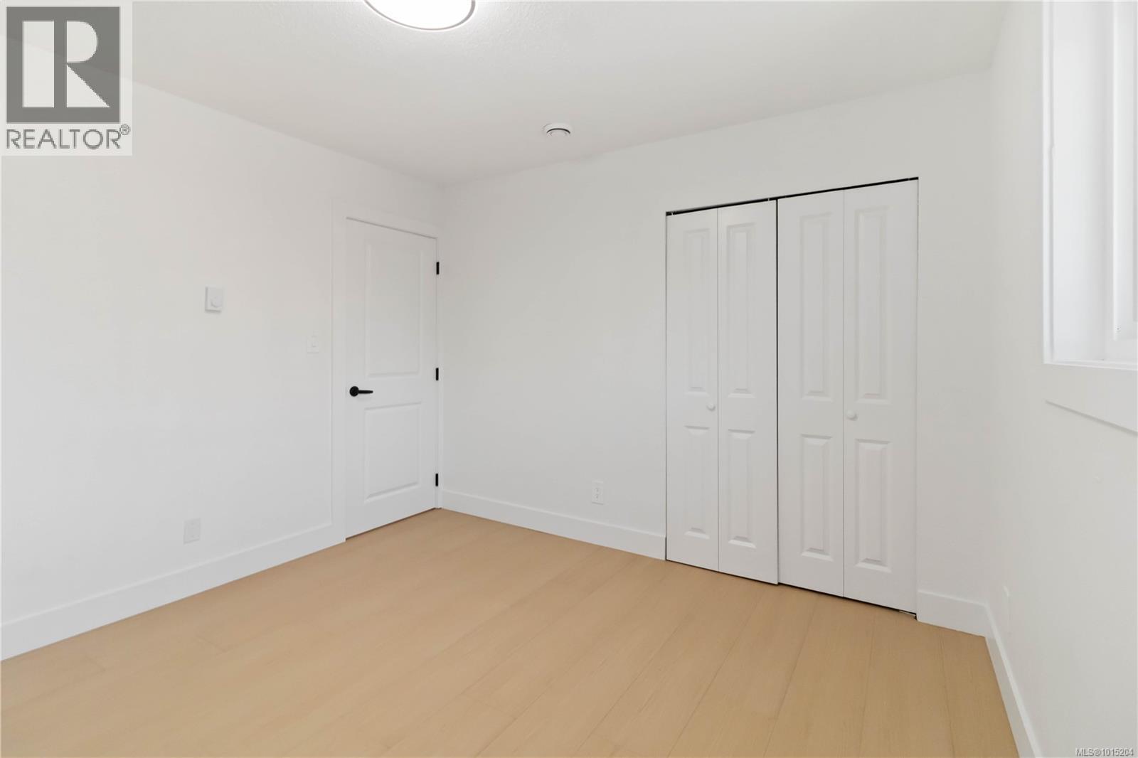  964 Loch Glen Place, Langford