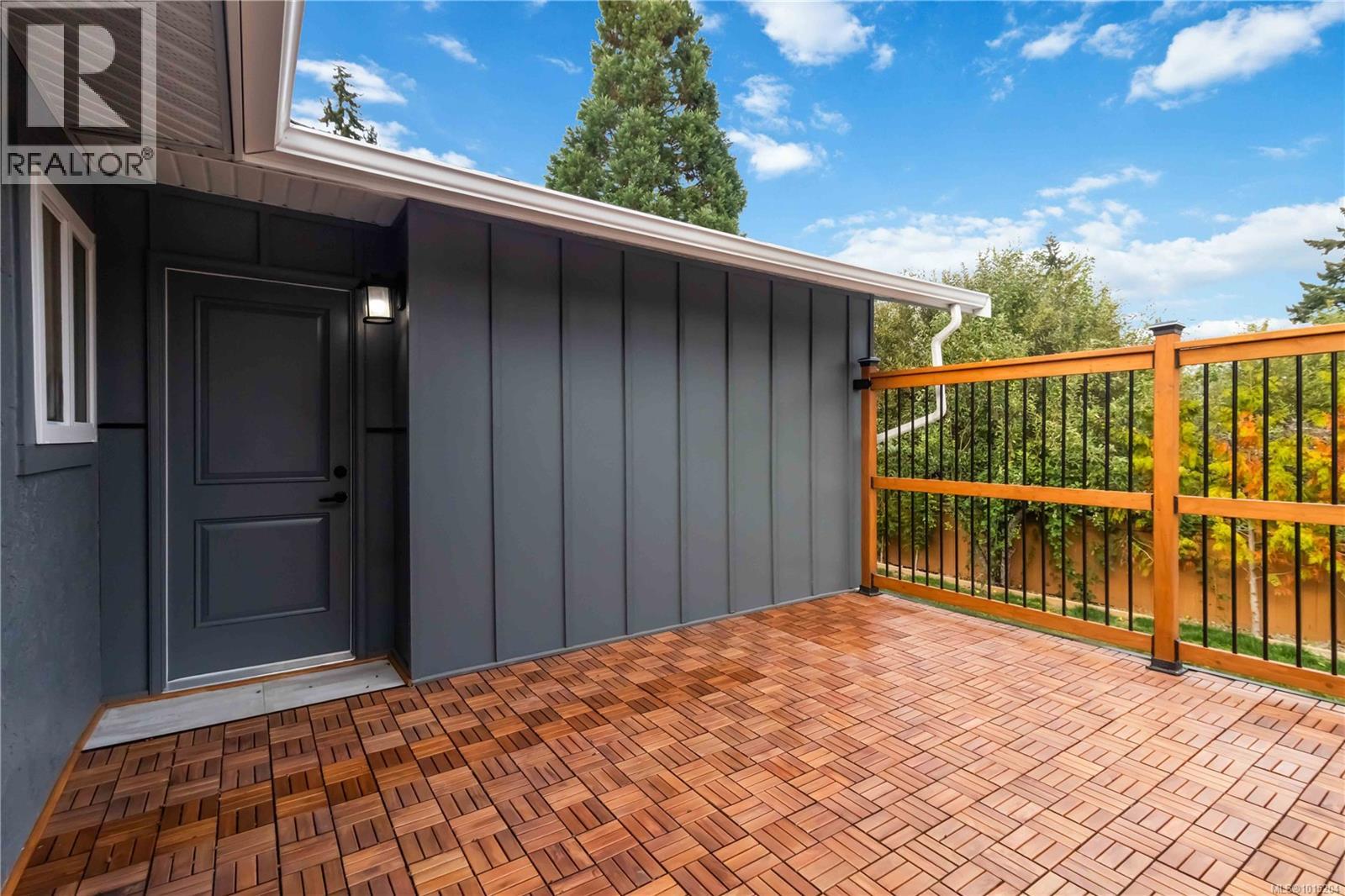  964 Loch Glen Place, Langford