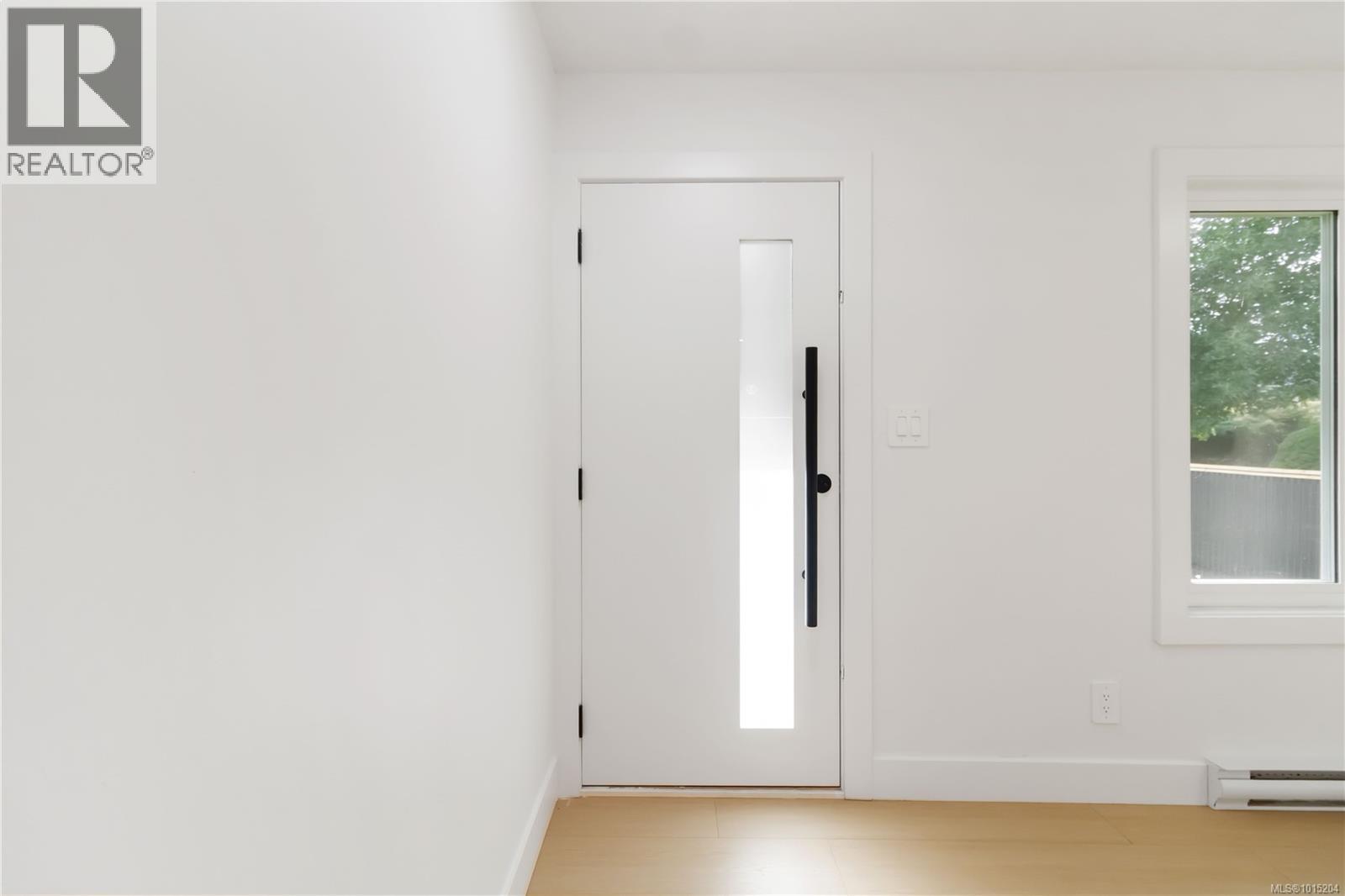  964 Loch Glen Place, Langford