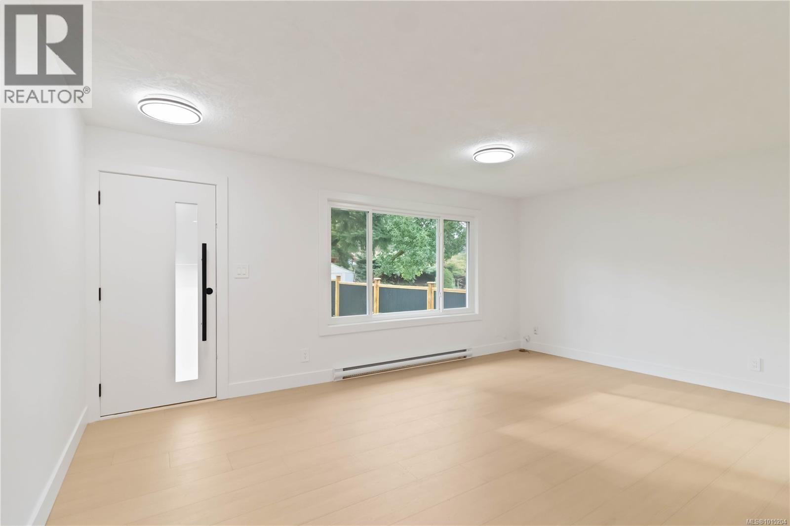  964 Loch Glen Place, Langford
