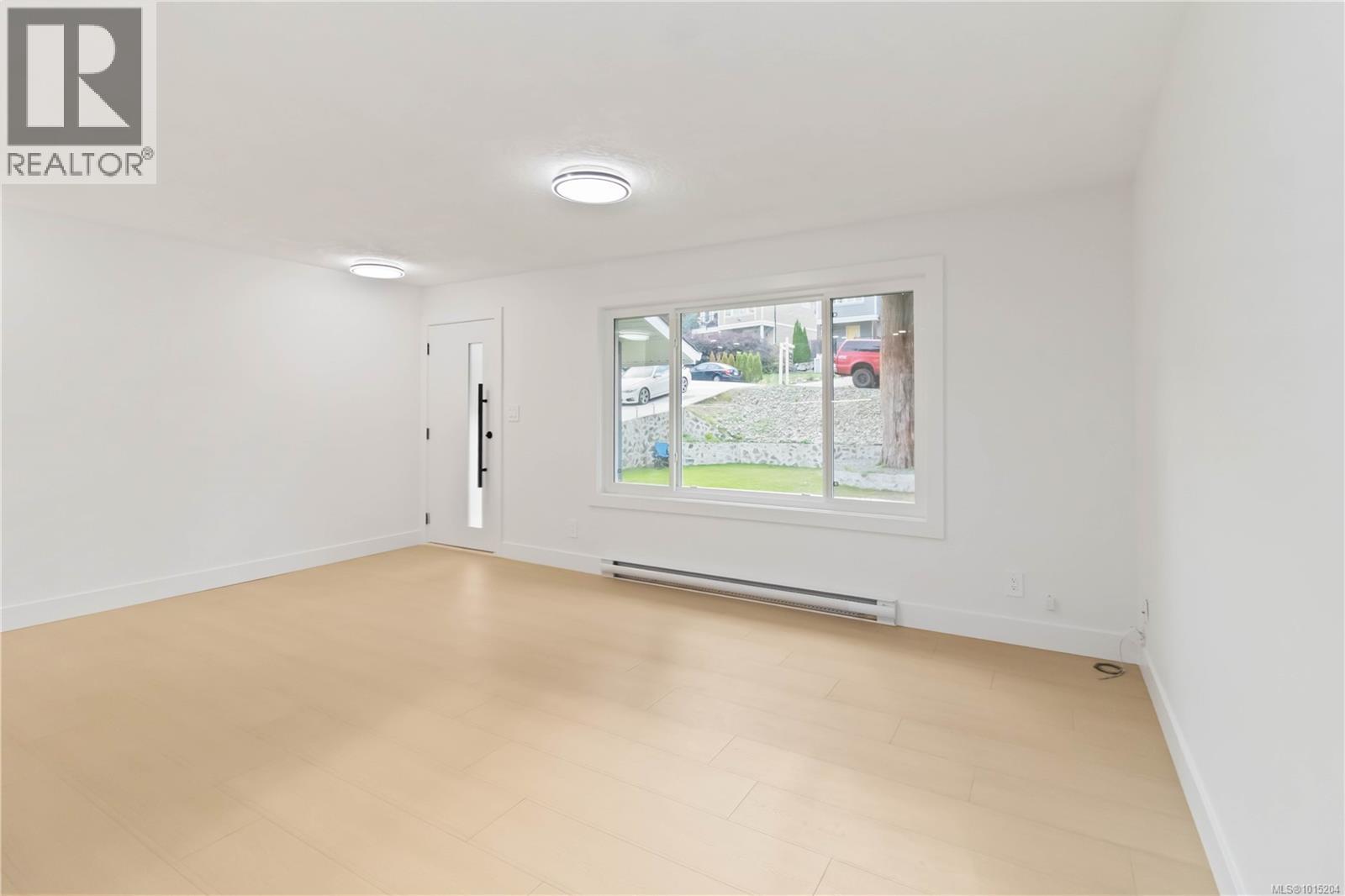  964 Loch Glen Place, Langford
