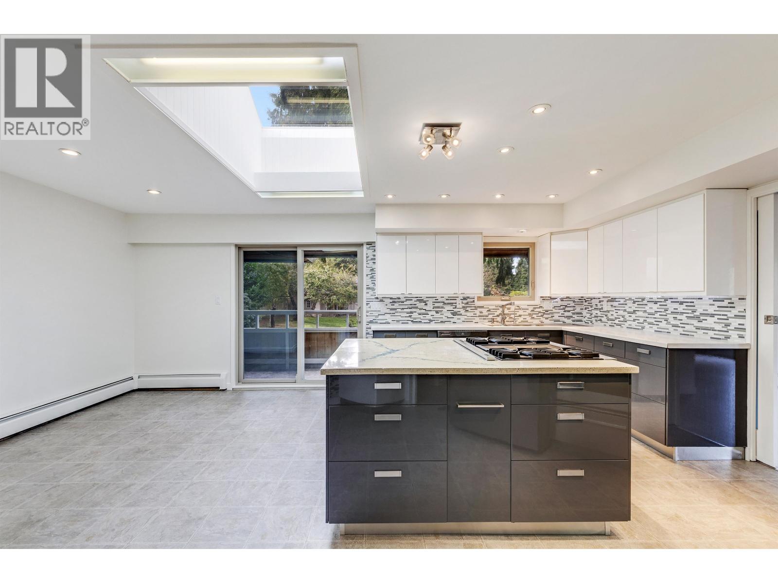 565 TRALEE CRESCENT, Delta