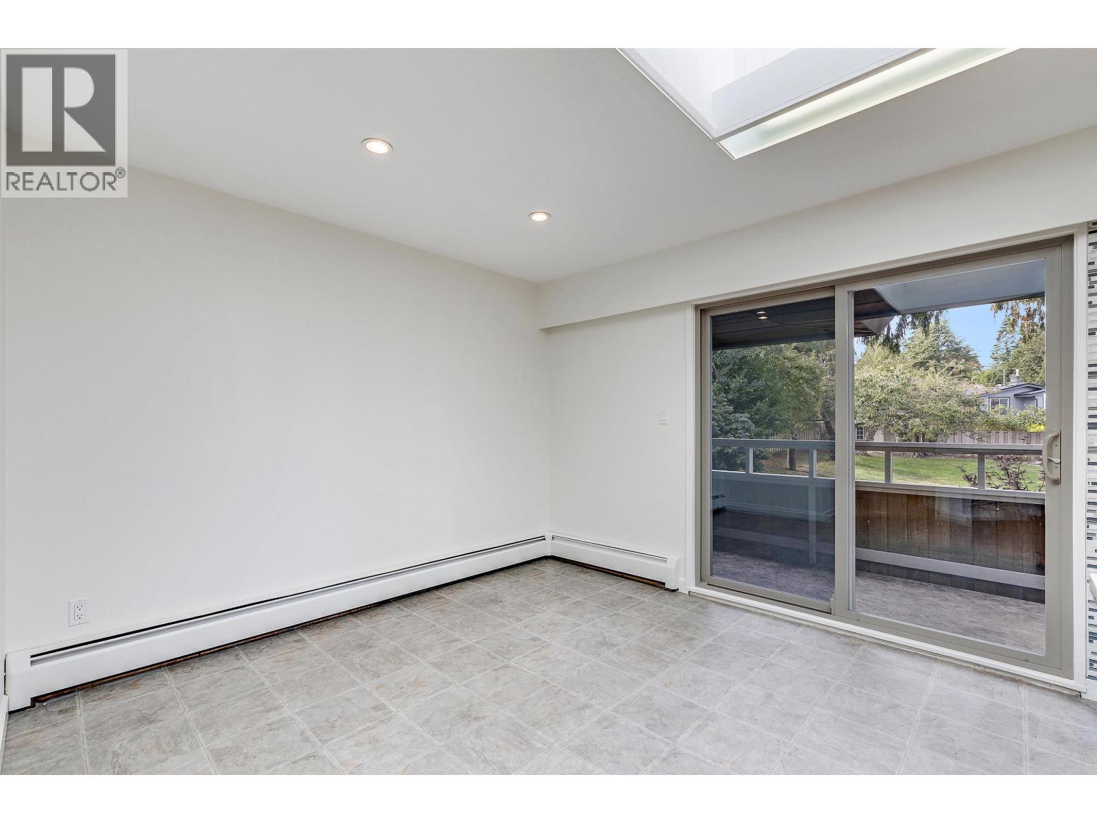 565 TRALEE CRESCENT, Delta