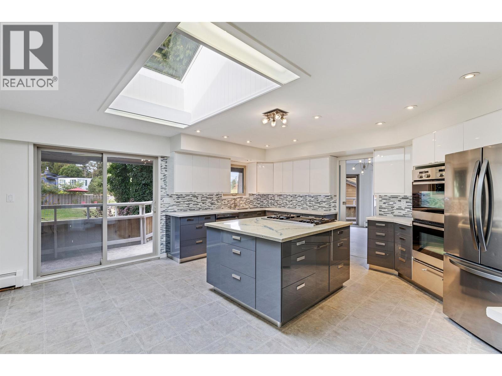 565 TRALEE CRESCENT, Delta