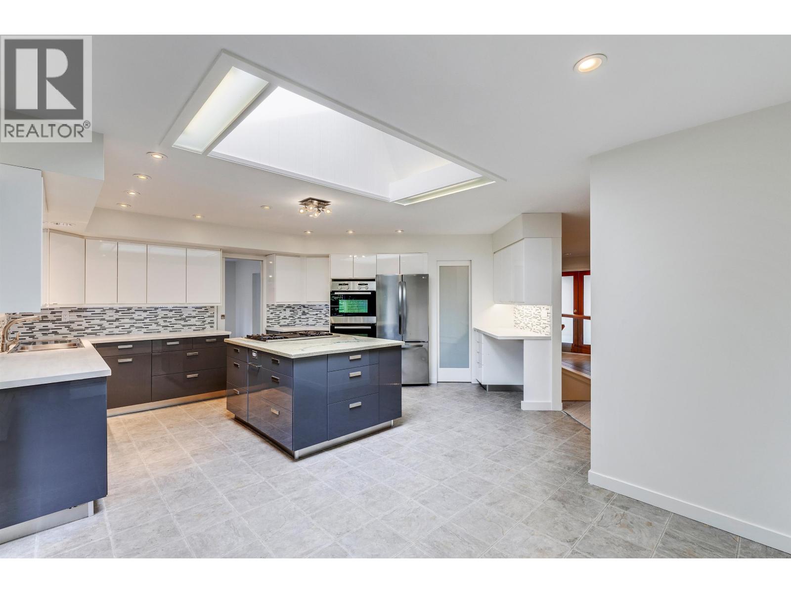 565 TRALEE CRESCENT, Delta