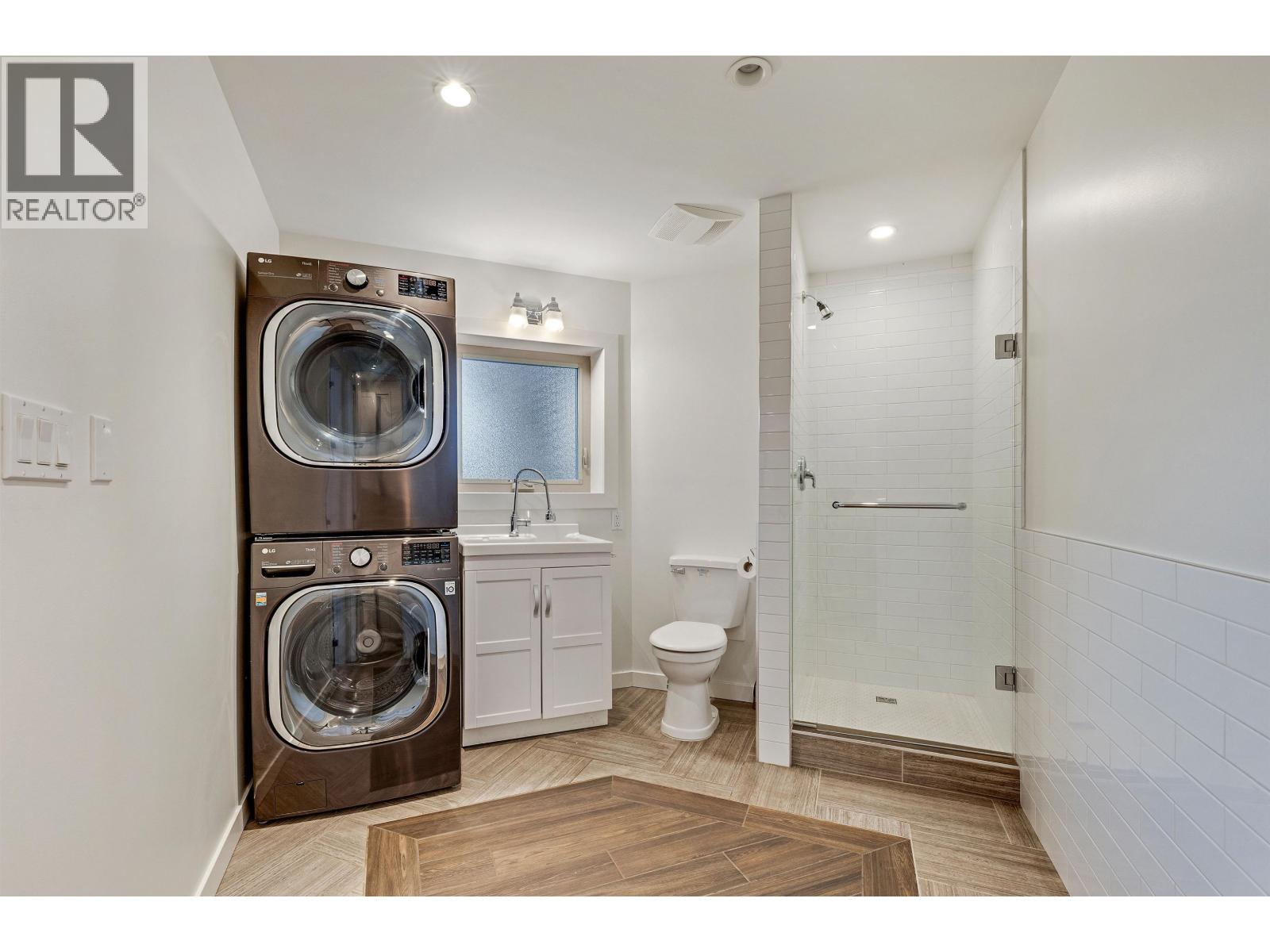 565 TRALEE CRESCENT, Delta