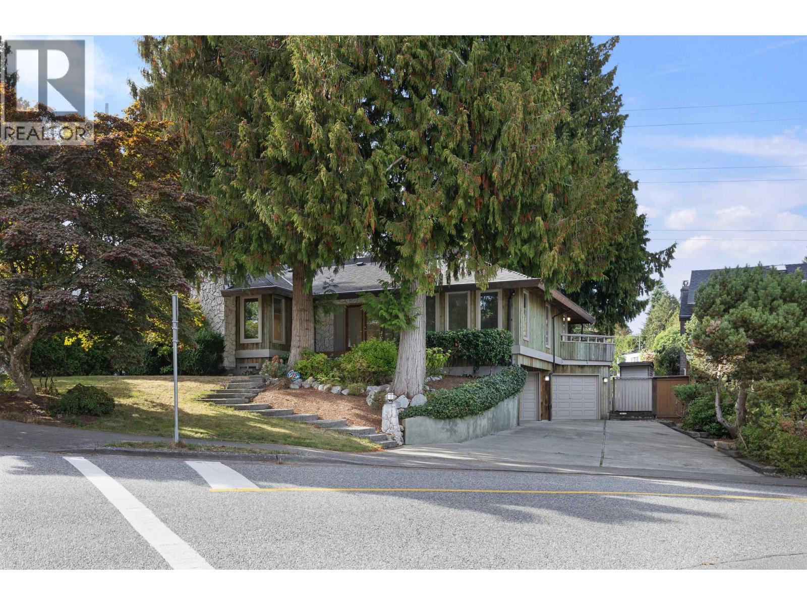 565 TRALEE CRESCENT, Delta