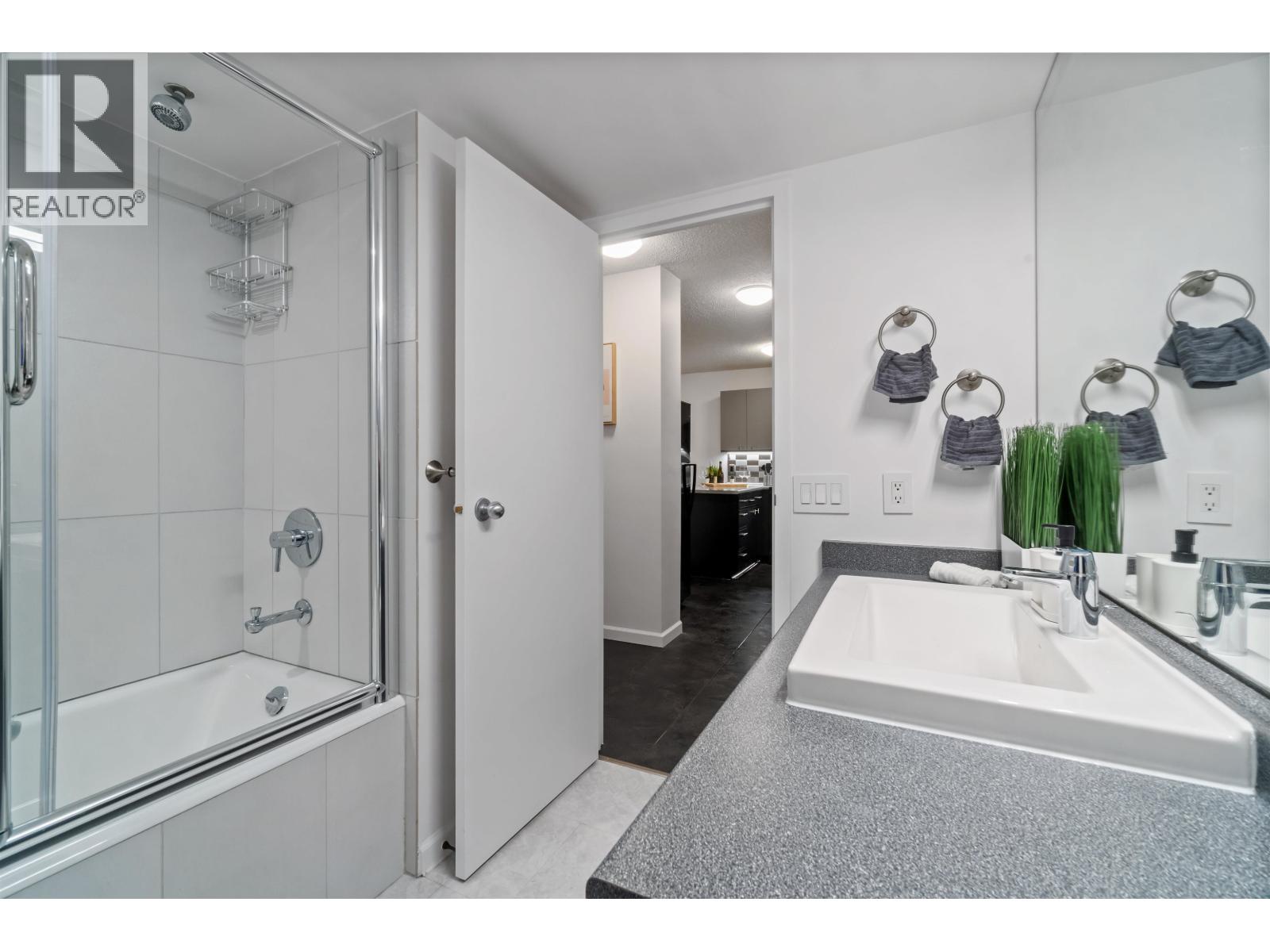 305 3970 CARRIGAN COURT, Burnaby