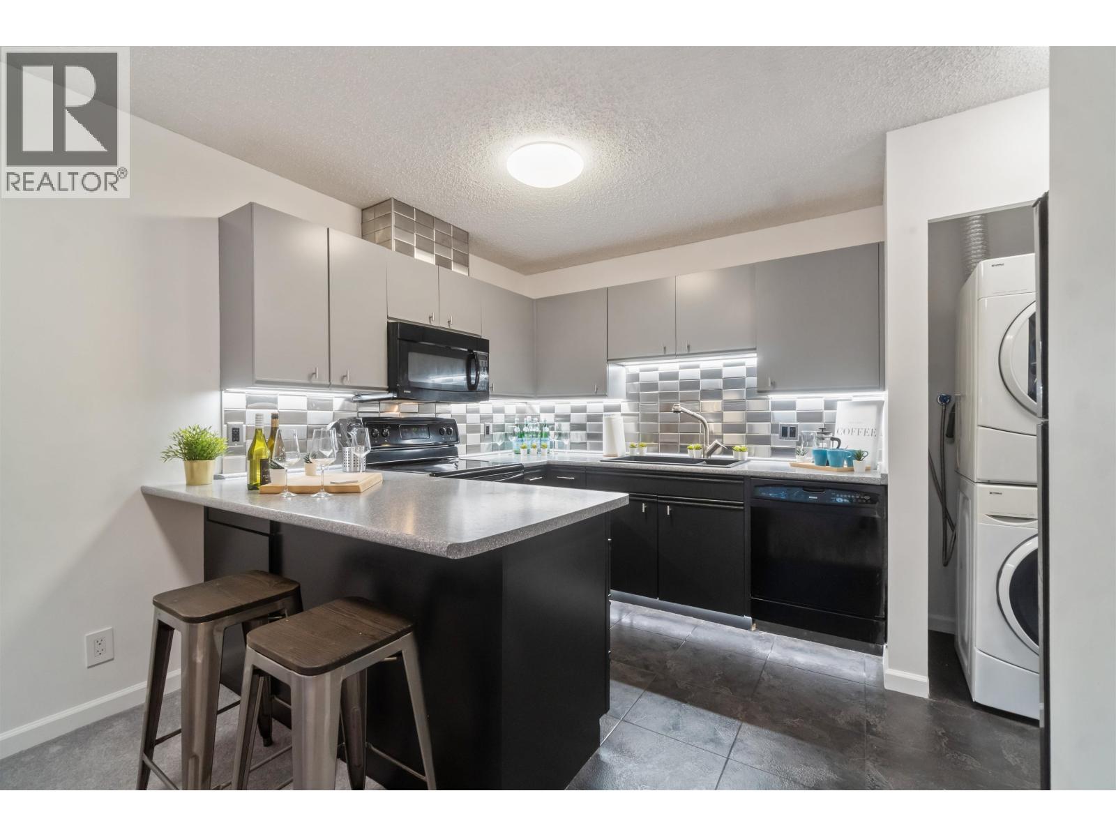 305 3970 CARRIGAN COURT, Burnaby