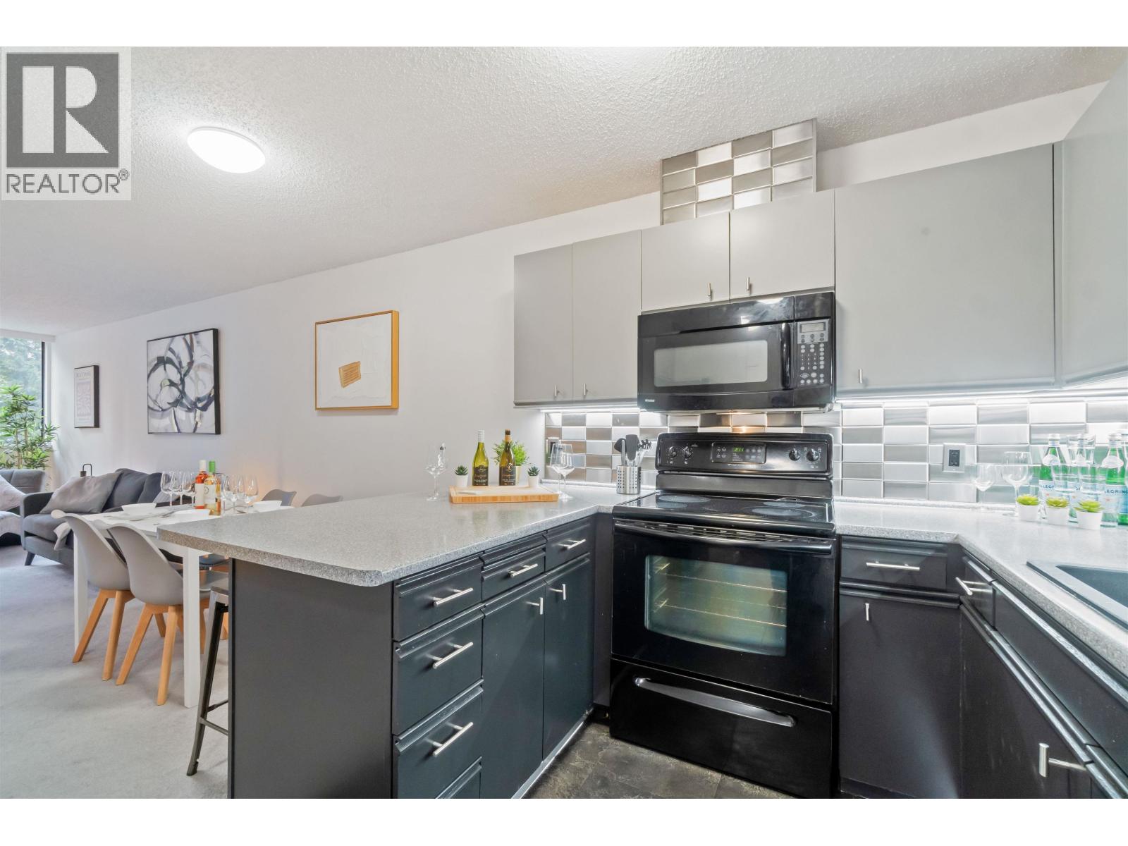 305 3970 CARRIGAN COURT, Burnaby