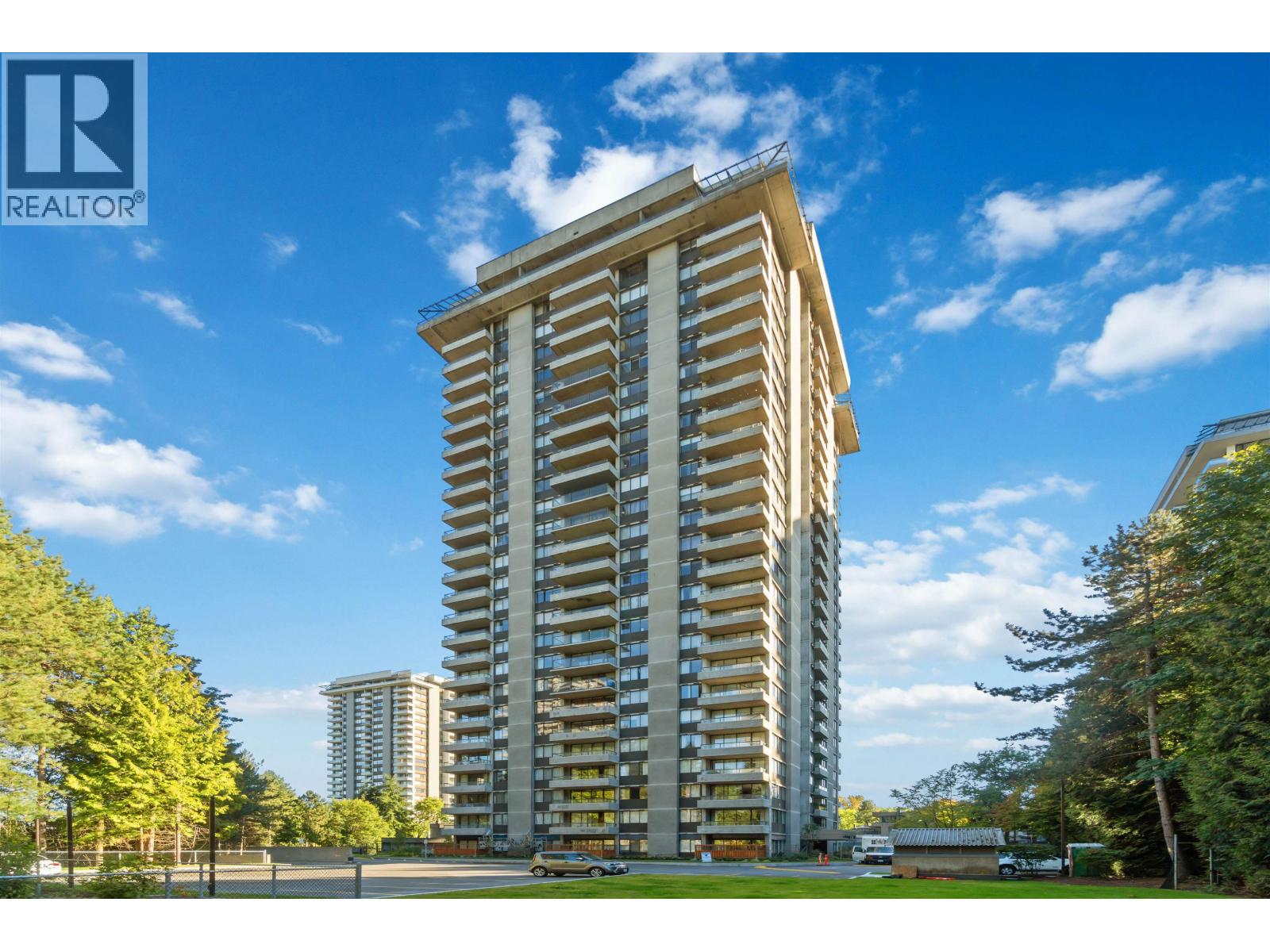 305 3970 CARRIGAN COURT, Burnaby