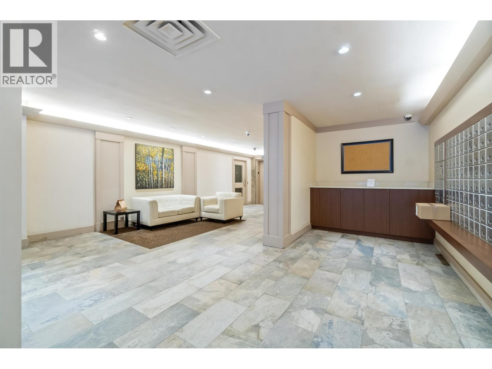 305 3970 CARRIGAN COURT, Burnaby