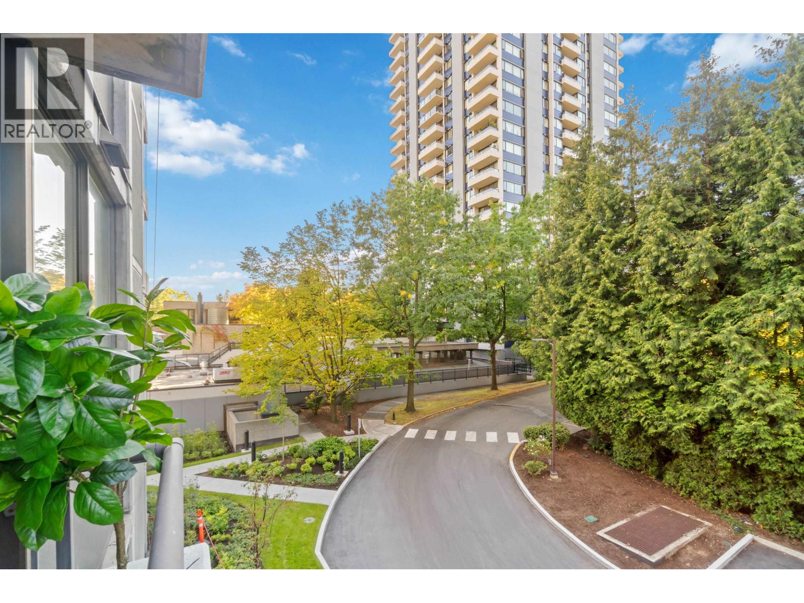 305 3970 CARRIGAN COURT, Burnaby
