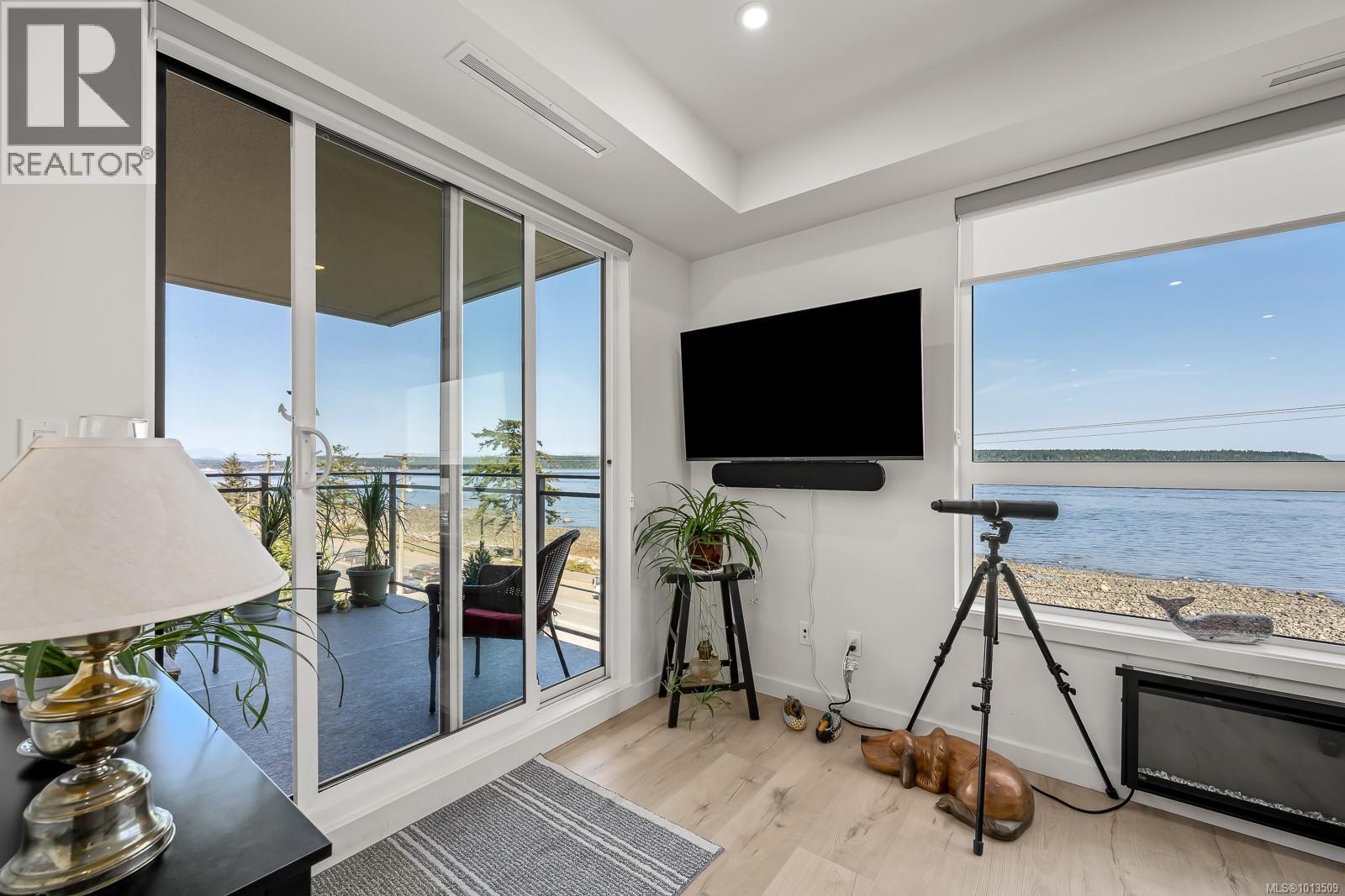 #406 536 ISLAND HWY S - 7