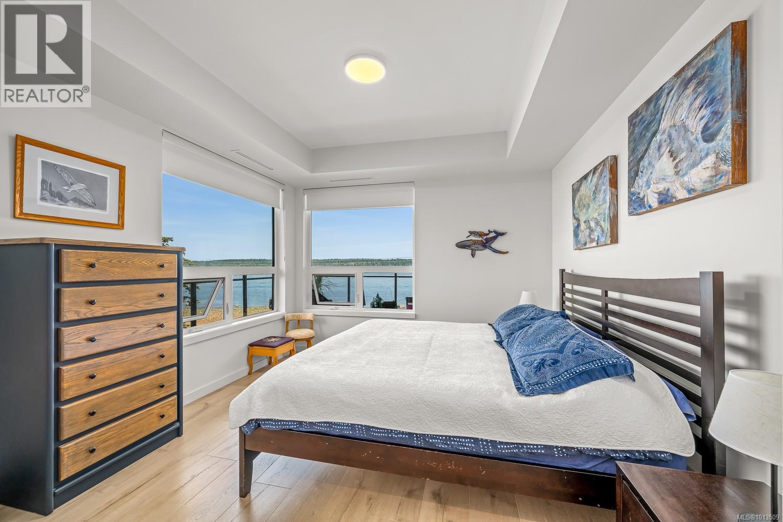 #406 536 ISLAND HWY S - 9