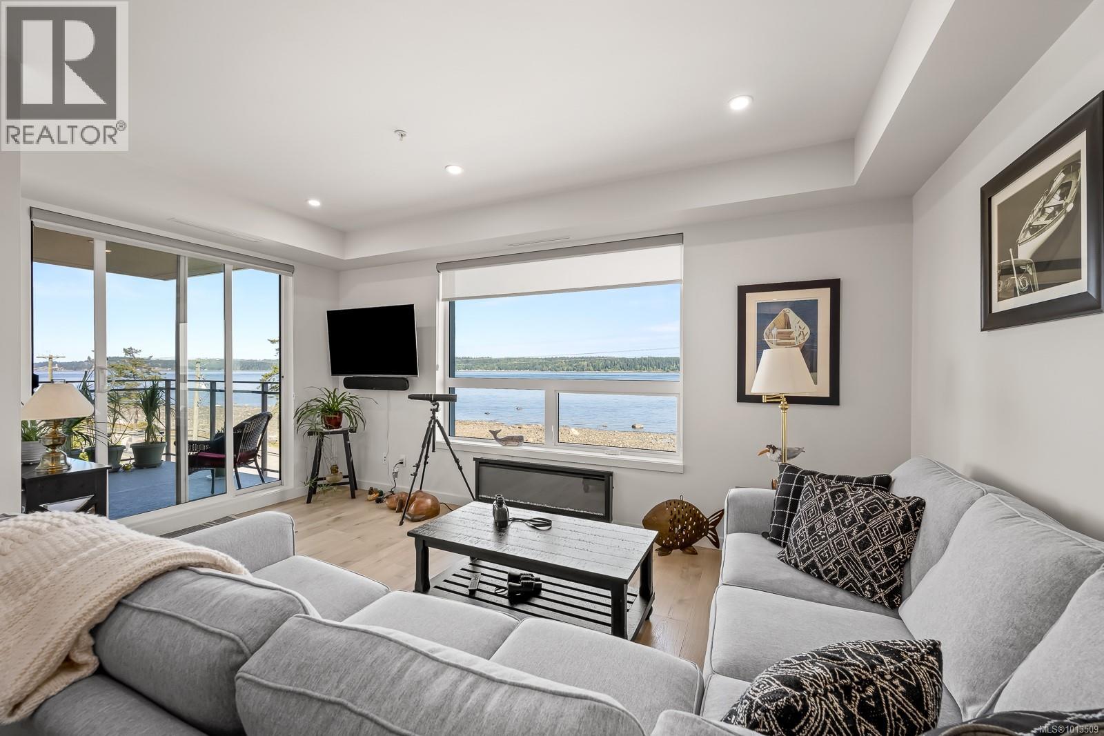 #406 536 ISLAND HWY S - 26