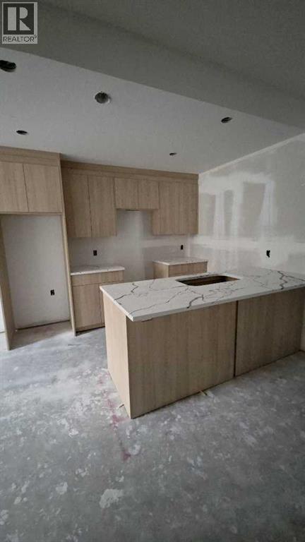Single Family House for Sale in   Avenue NW Bowness Calgary 