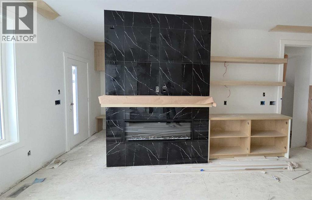Single Family House for Sale in   Avenue NW Bowness Calgary 
