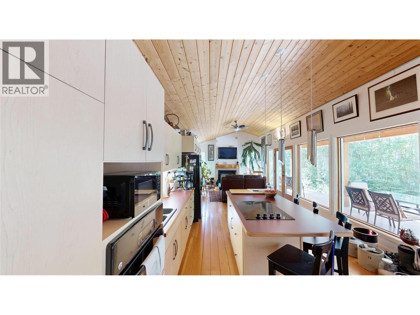 1427 HARTLEY ROAD - 18