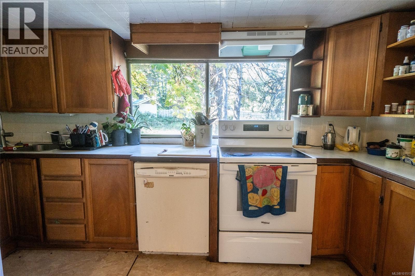 110 Ross Rd, Salt Spring