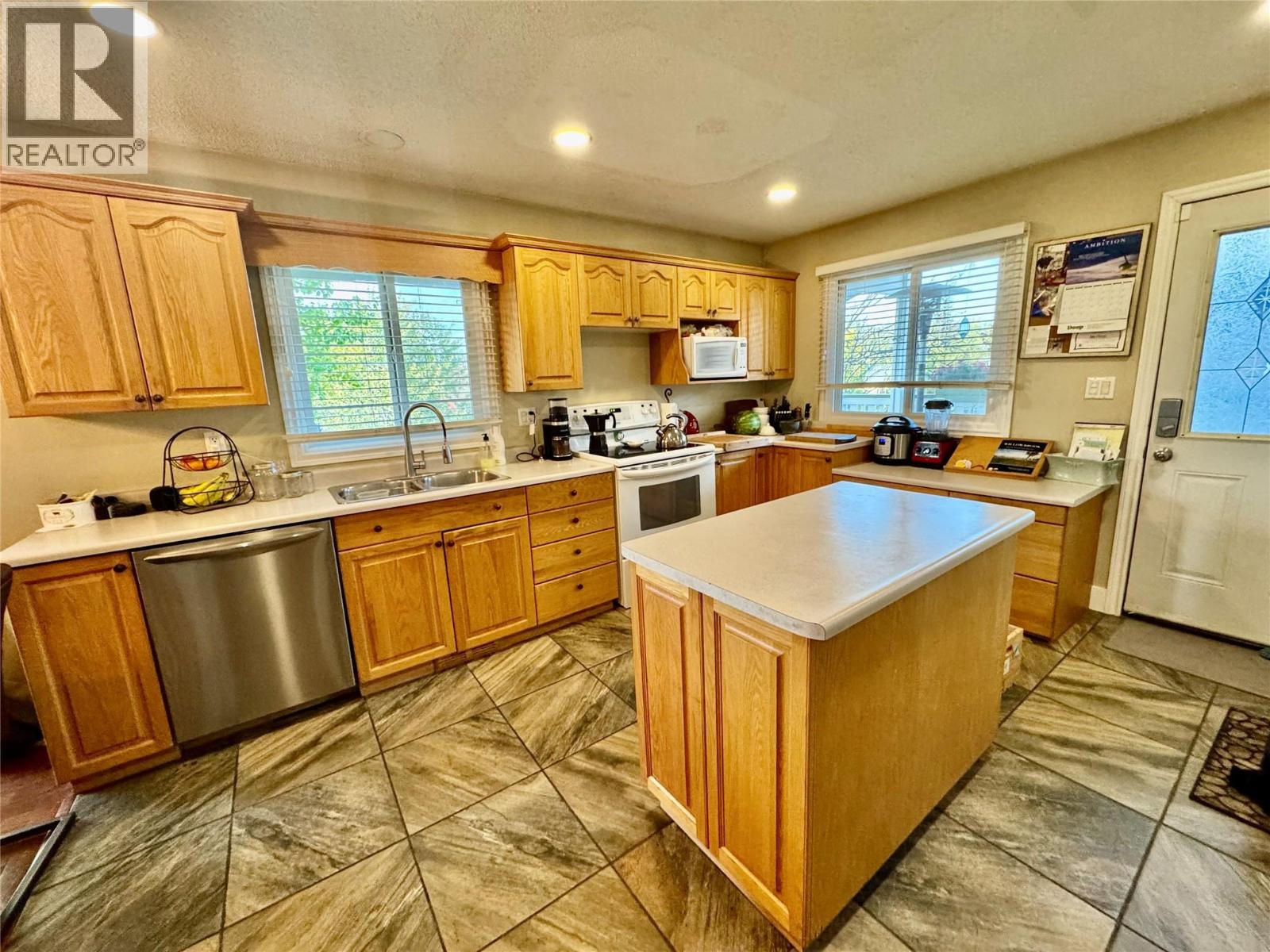 1715 Cedarwood Court, Dawson Creek