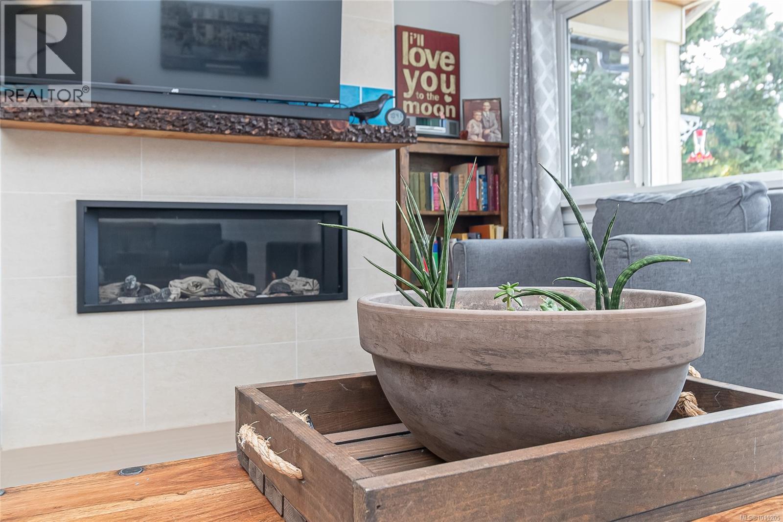108 Crease Ave, Saanich