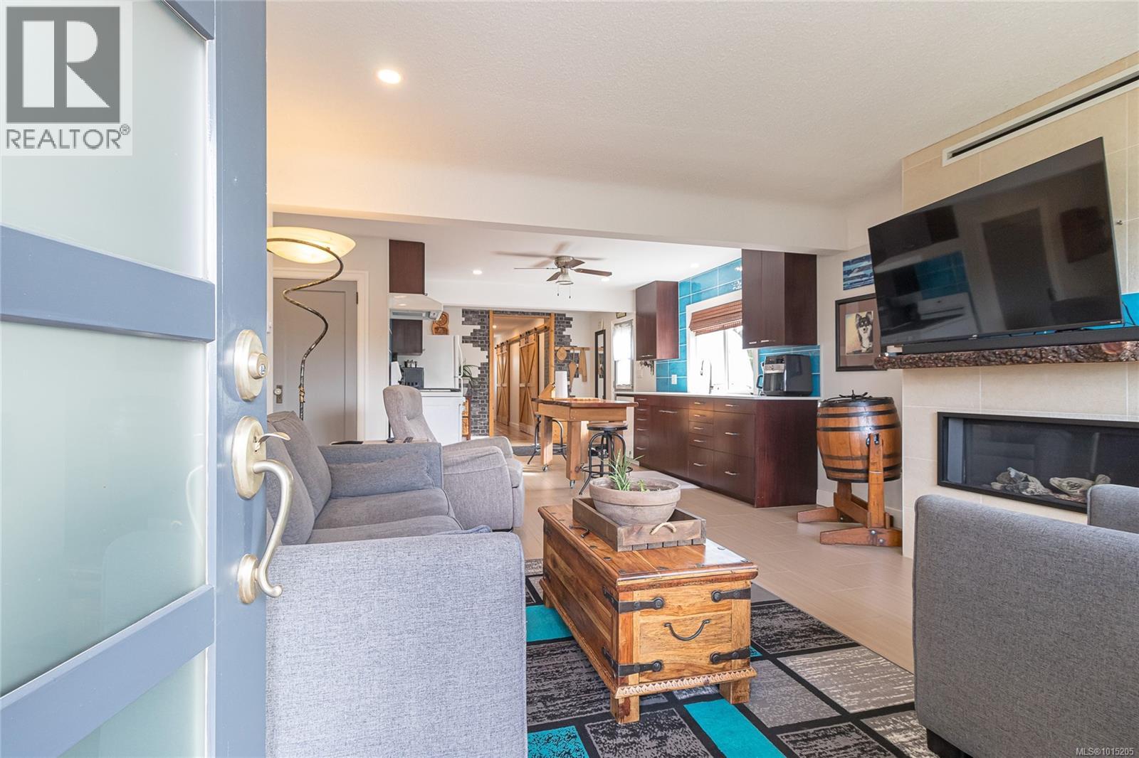 108 Crease Ave, Saanich