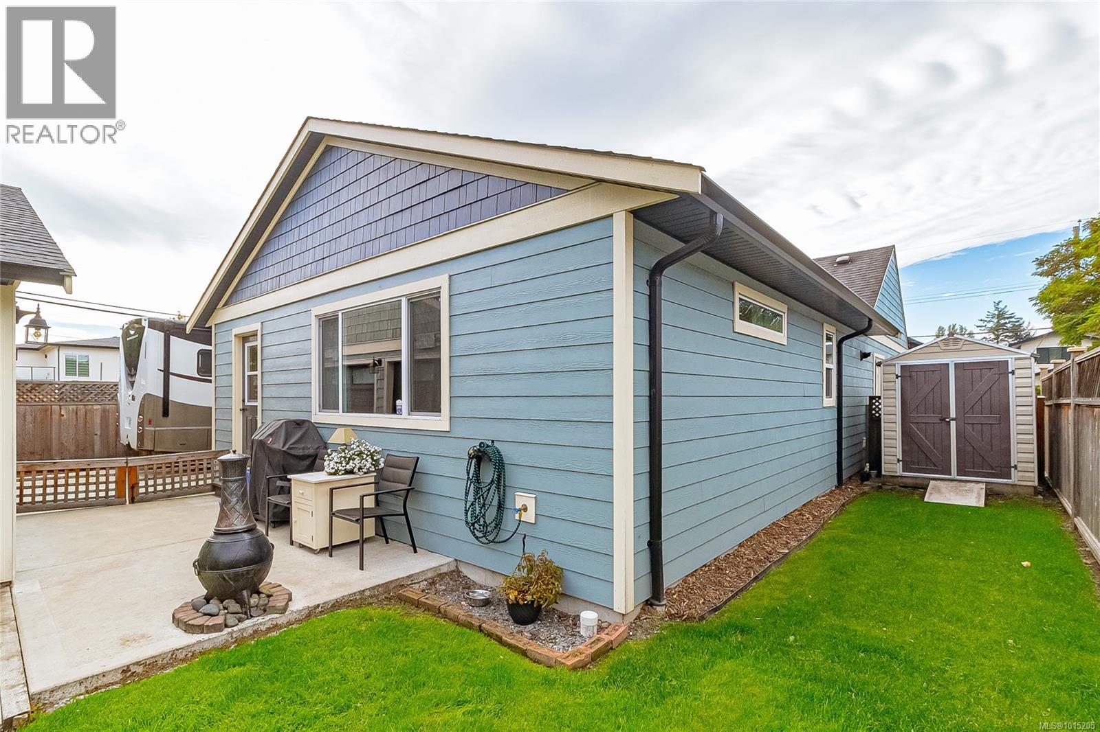 108 Crease Ave, Saanich