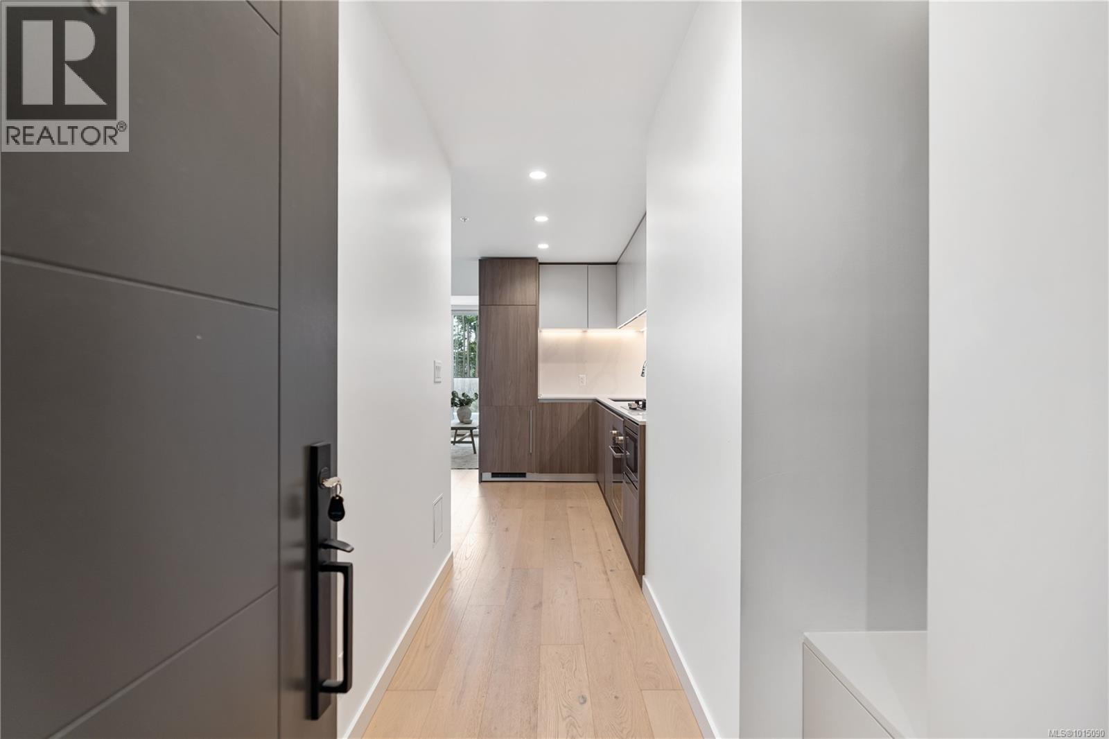 308 2000 Hannington Road, Langford