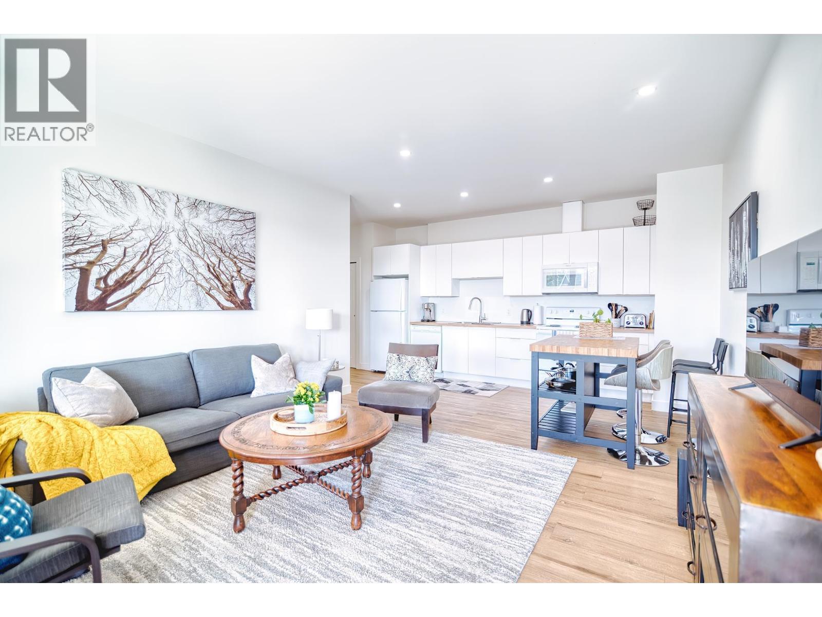5769 GENNI'S WAY, Sechelt