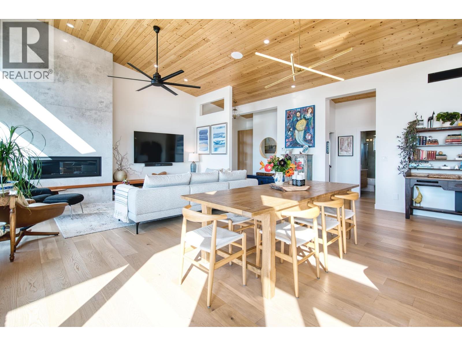 5769 GENNI'S WAY, Sechelt