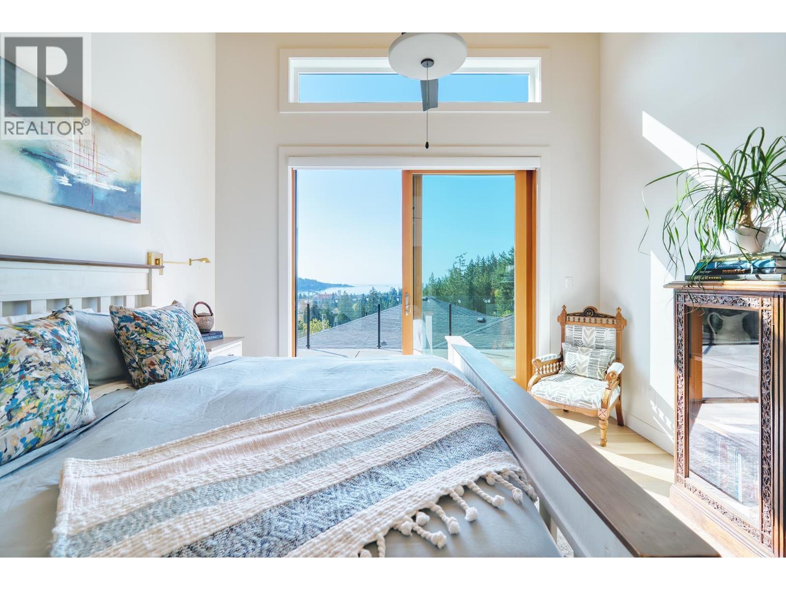 5769 GENNI'S WAY, Sechelt