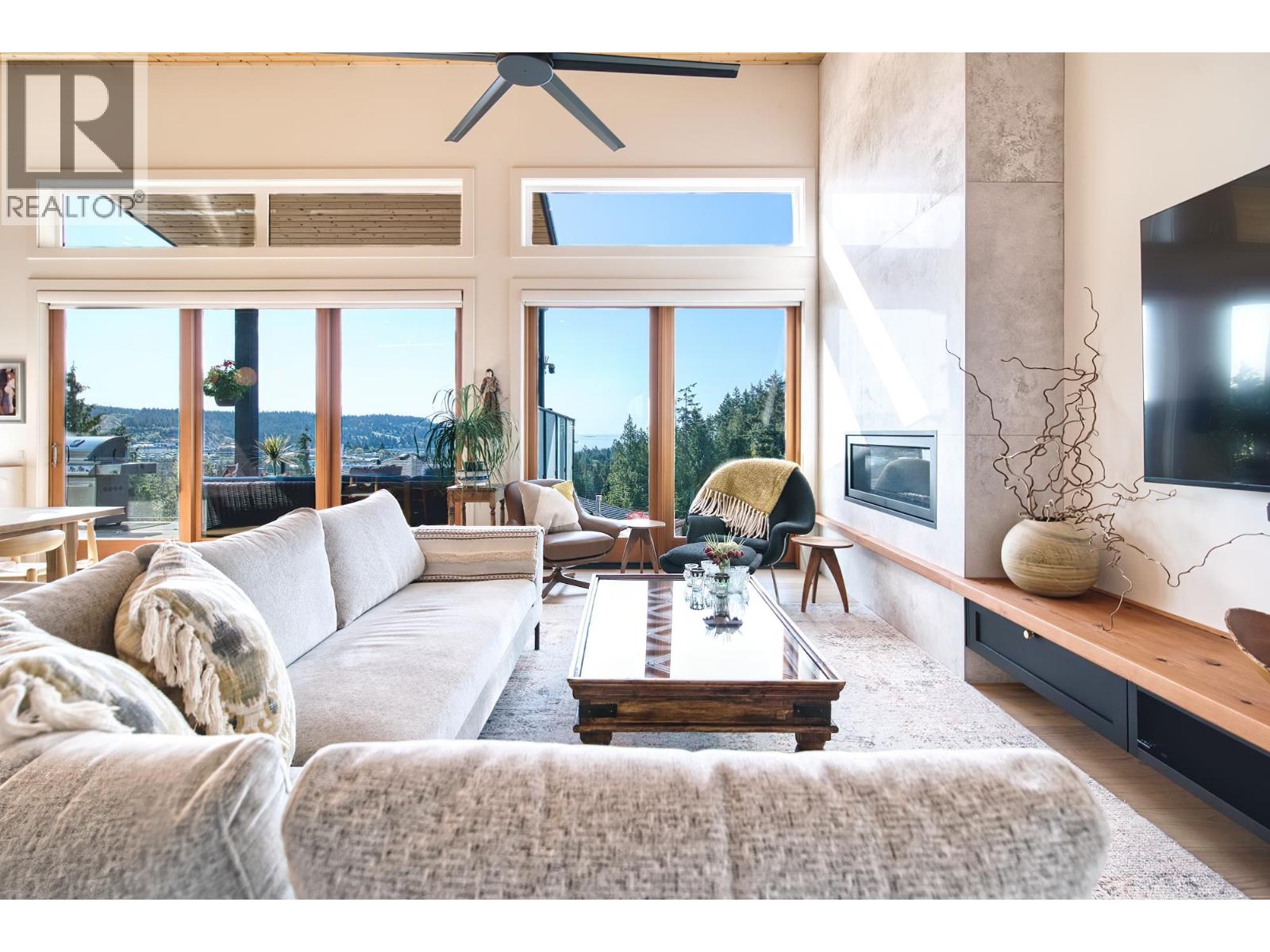 5769 GENNI'S WAY, Sechelt