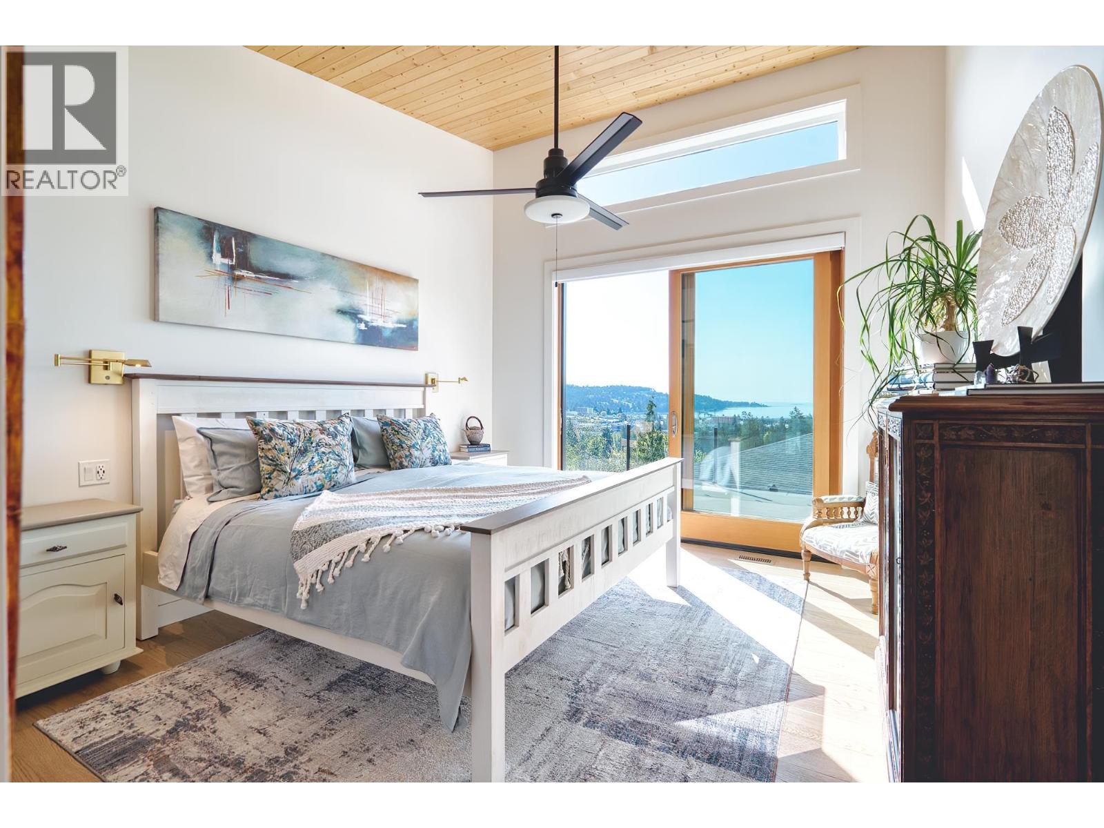 5769 GENNI'S WAY, Sechelt