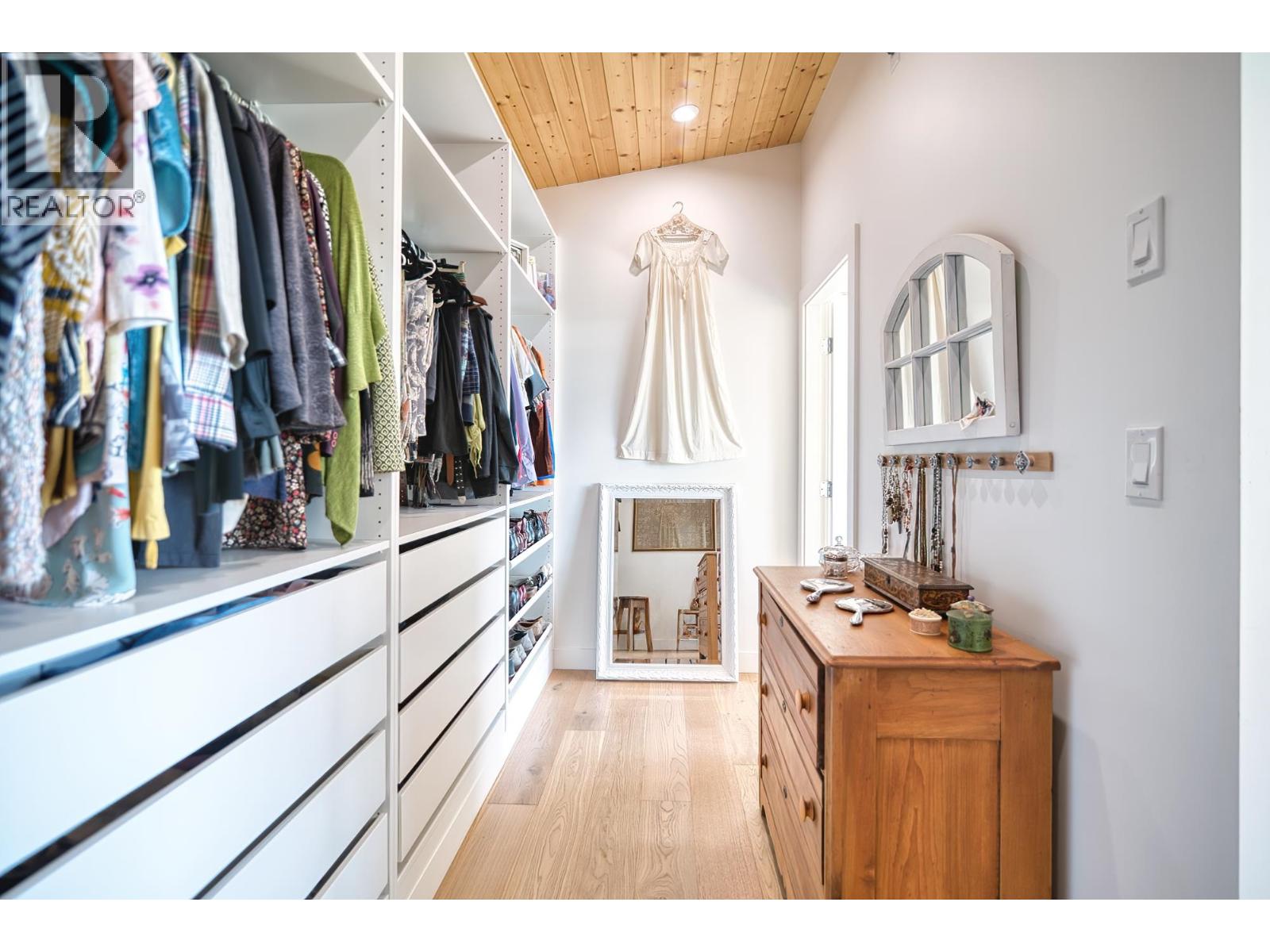 5769 GENNI'S WAY, Sechelt