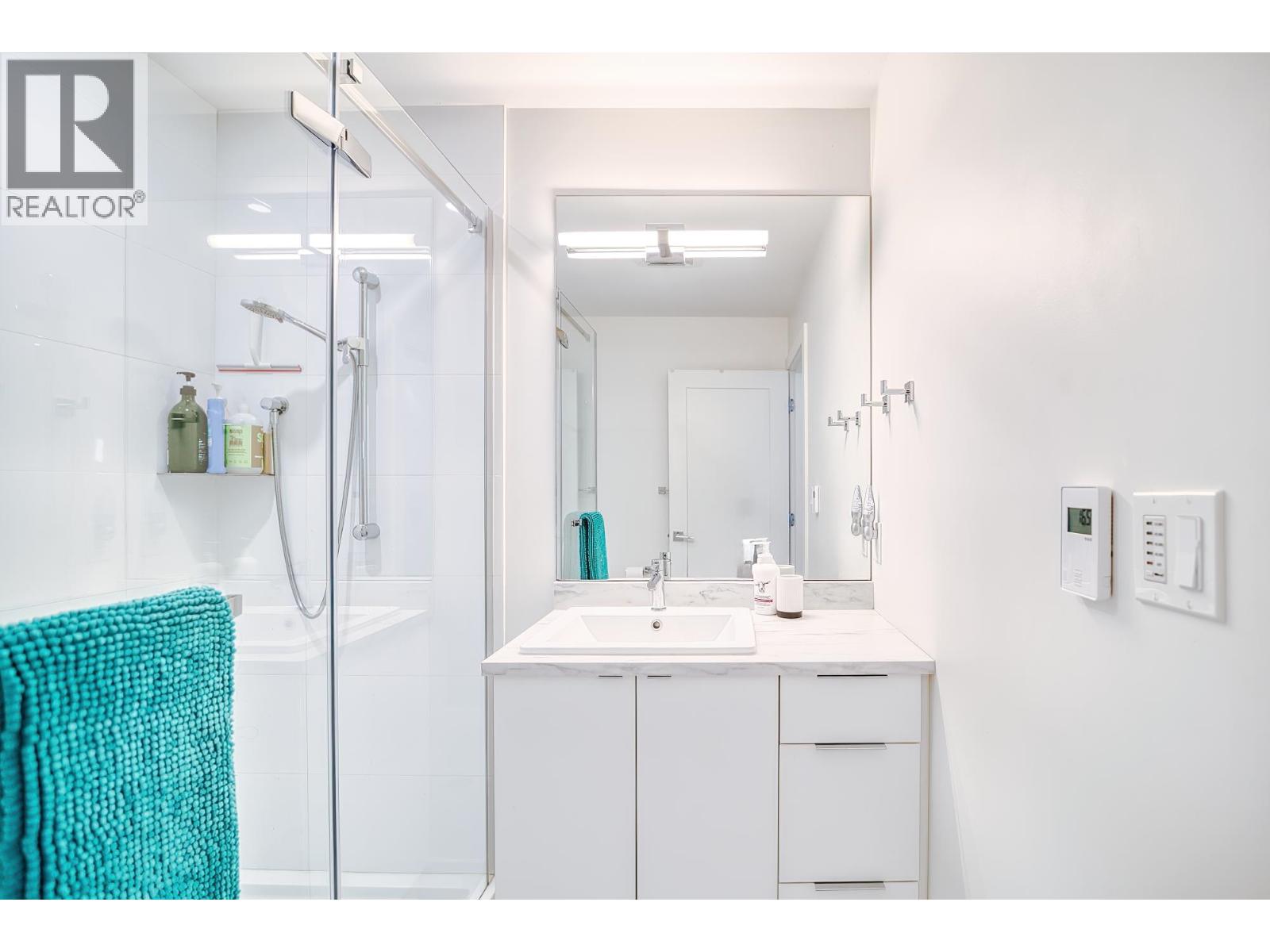 5769 GENNI'S WAY, Sechelt