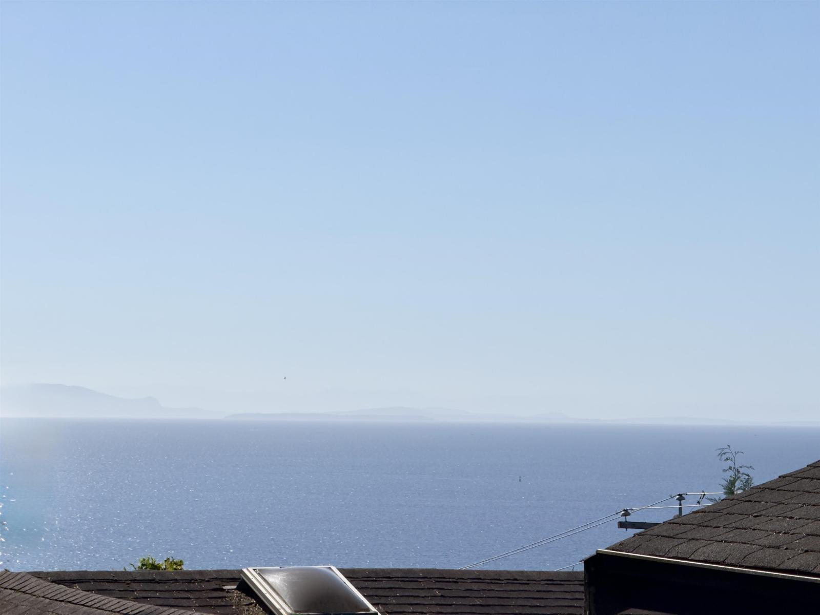 1352 OXFORD STREET, White Rock