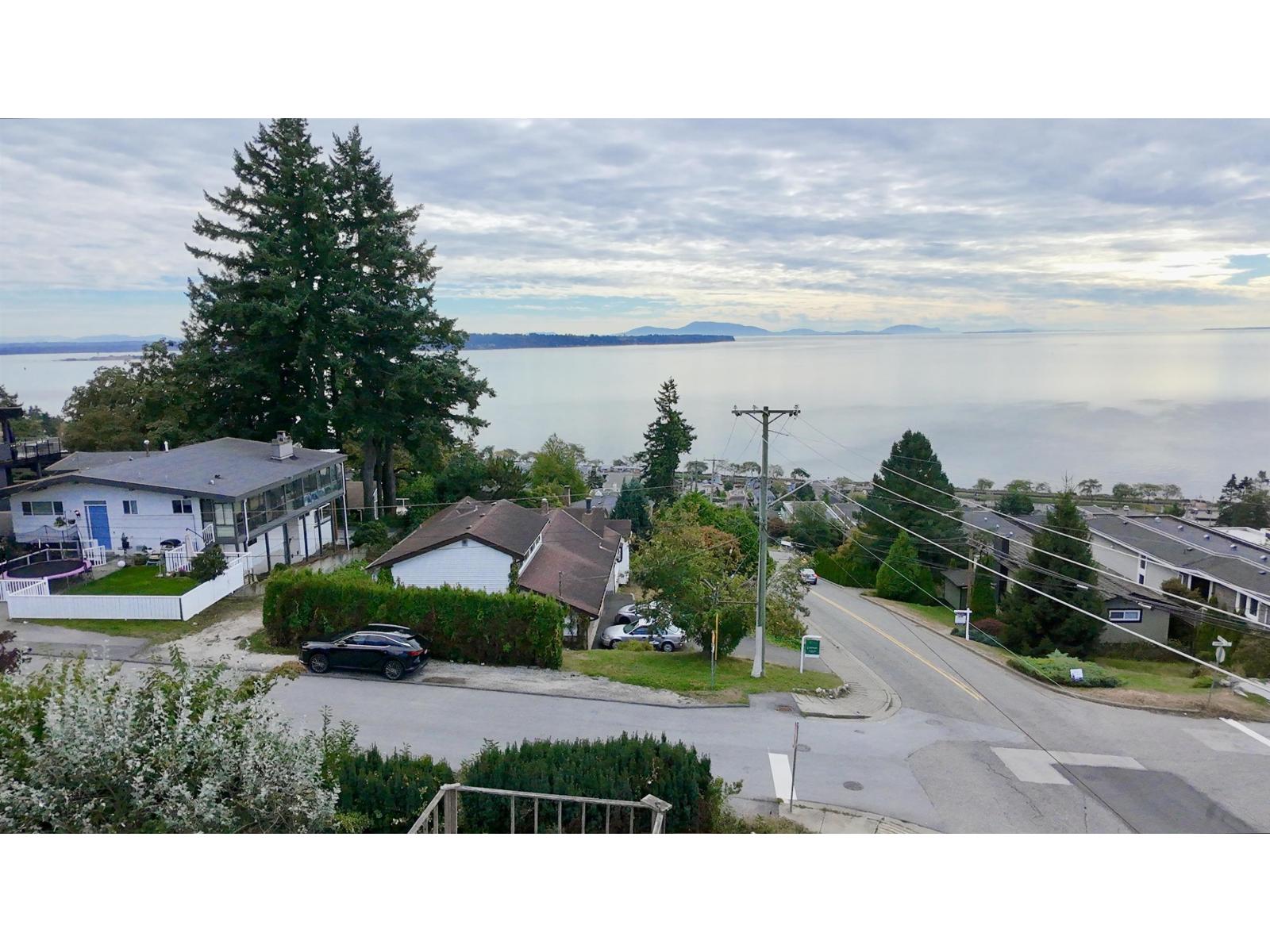 1352 OXFORD STREET, White Rock