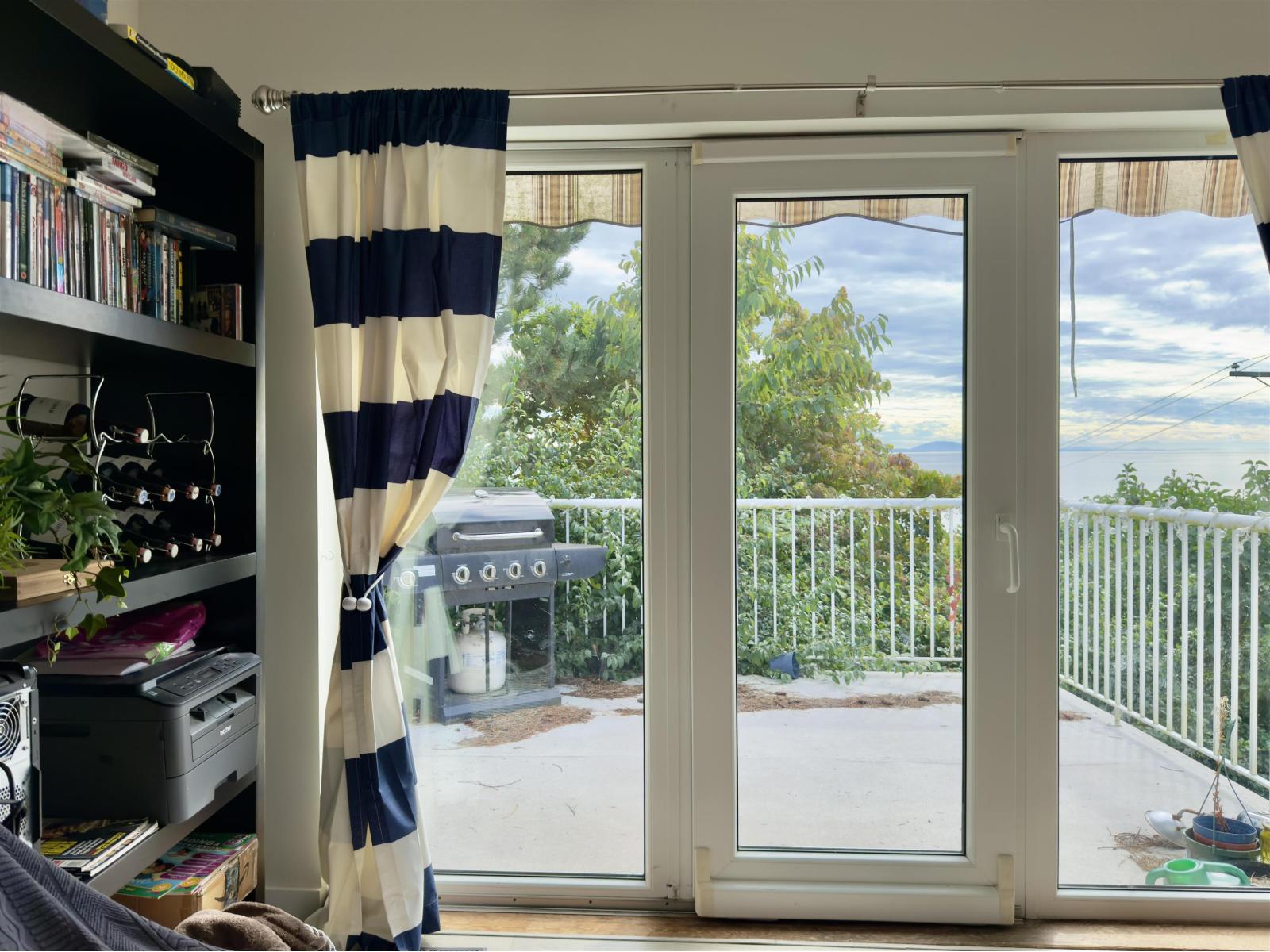 1352 OXFORD STREET, White Rock