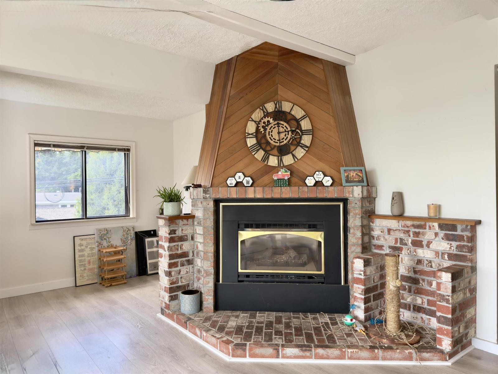 1352 OXFORD STREET, White Rock