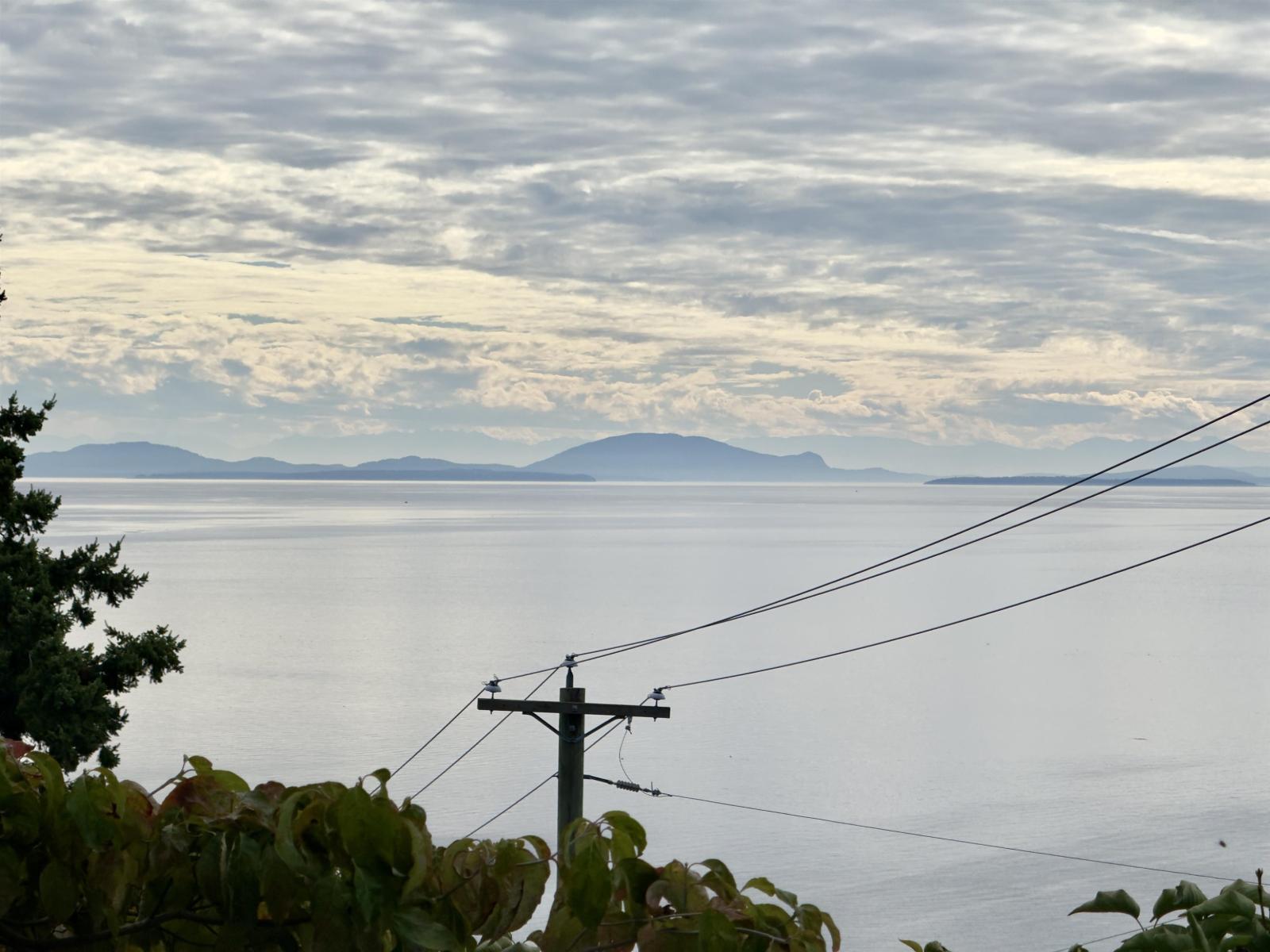 1352 OXFORD STREET, White Rock