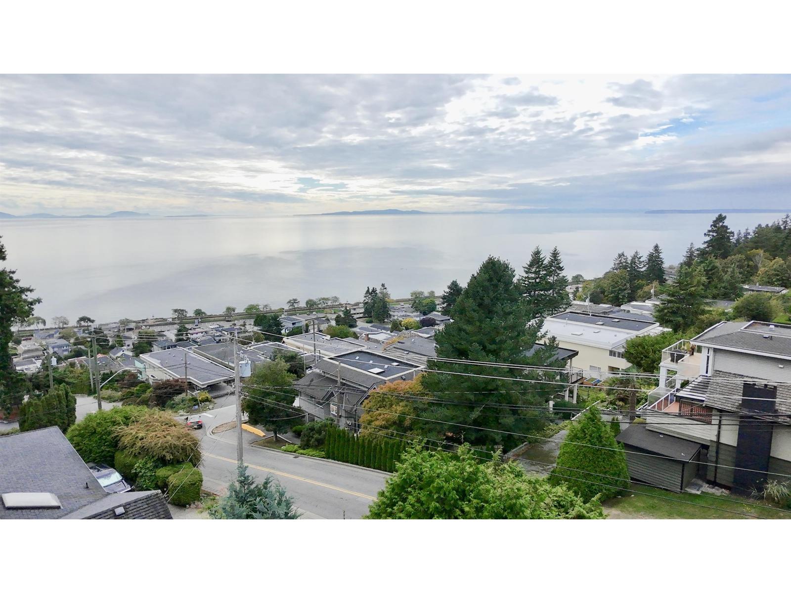 1352 OXFORD STREET, White Rock