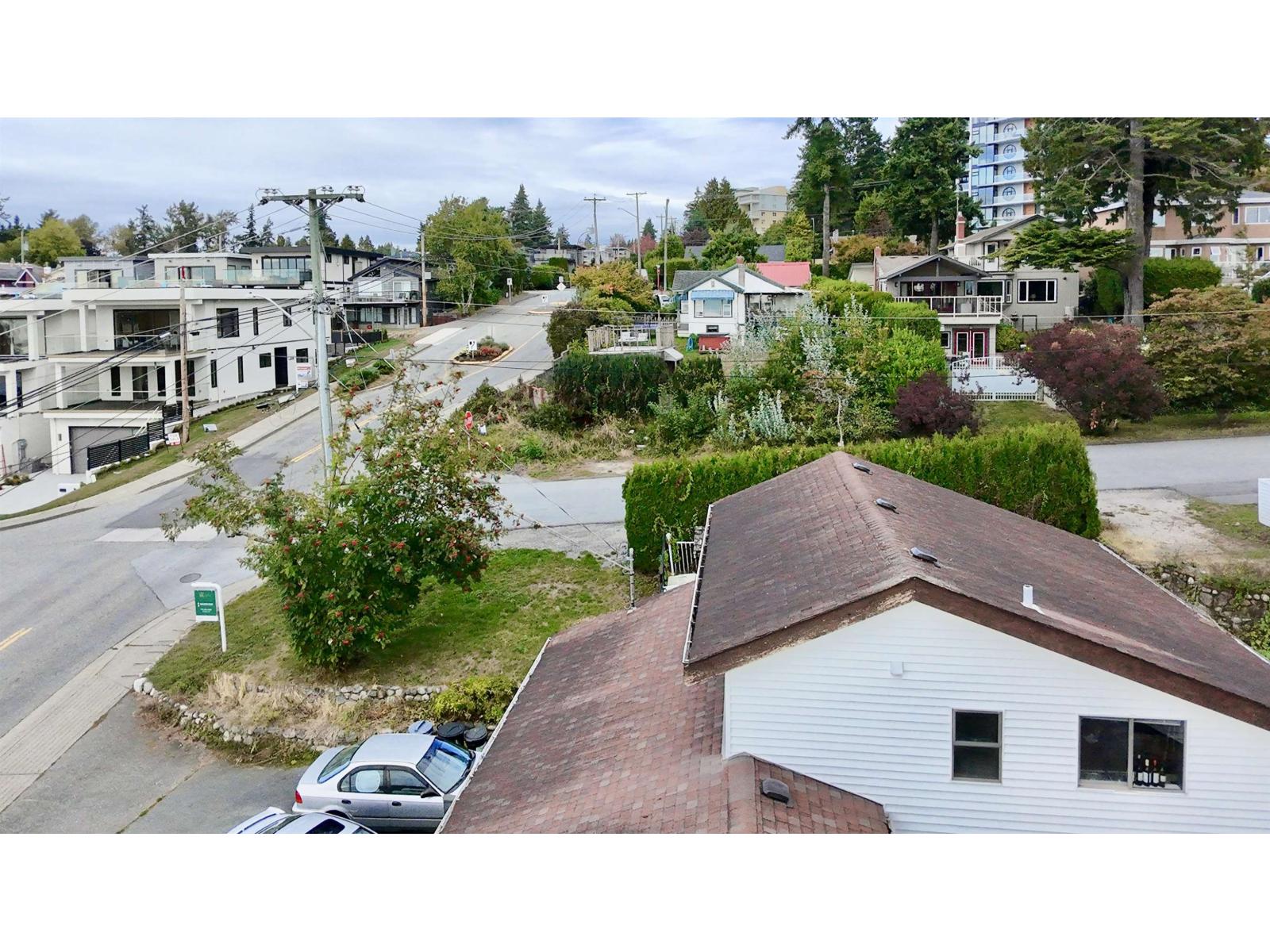 1352 OXFORD STREET, White Rock